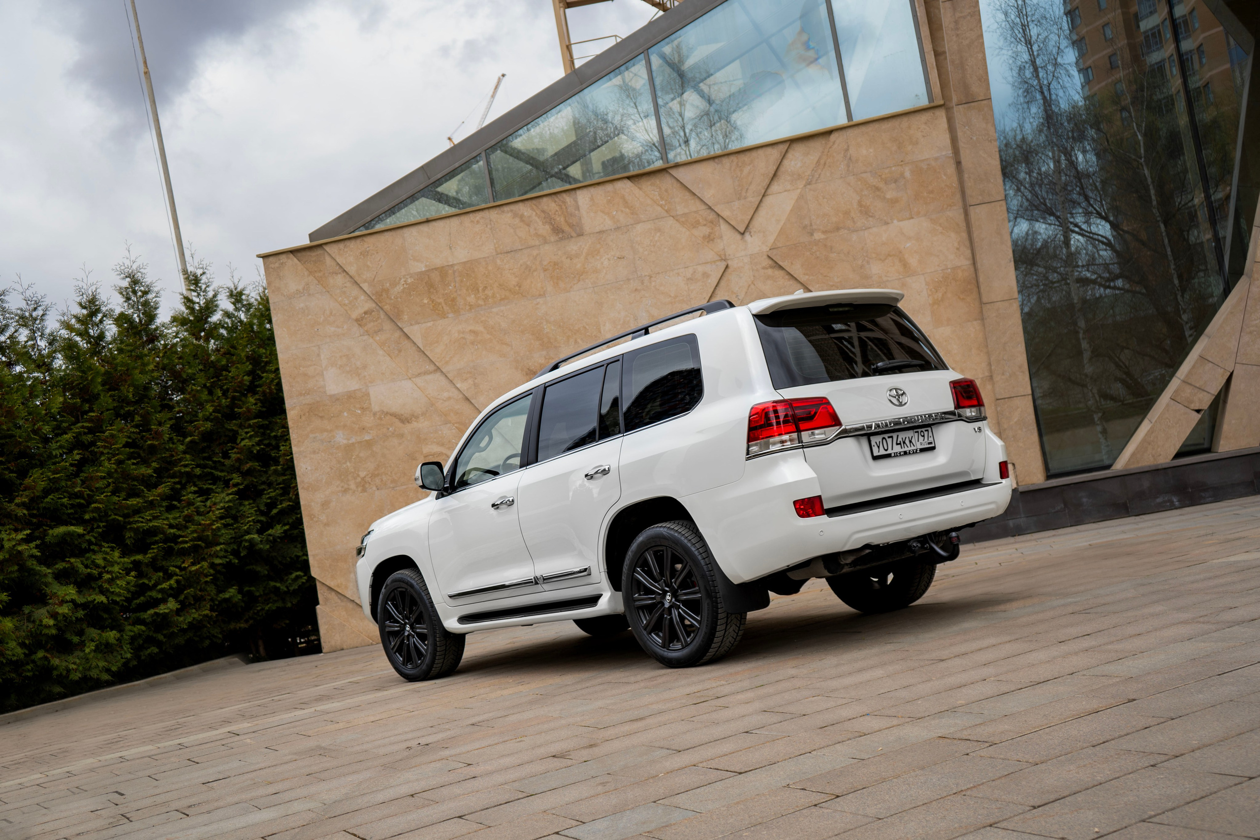 Toyota Land Cruzer 200