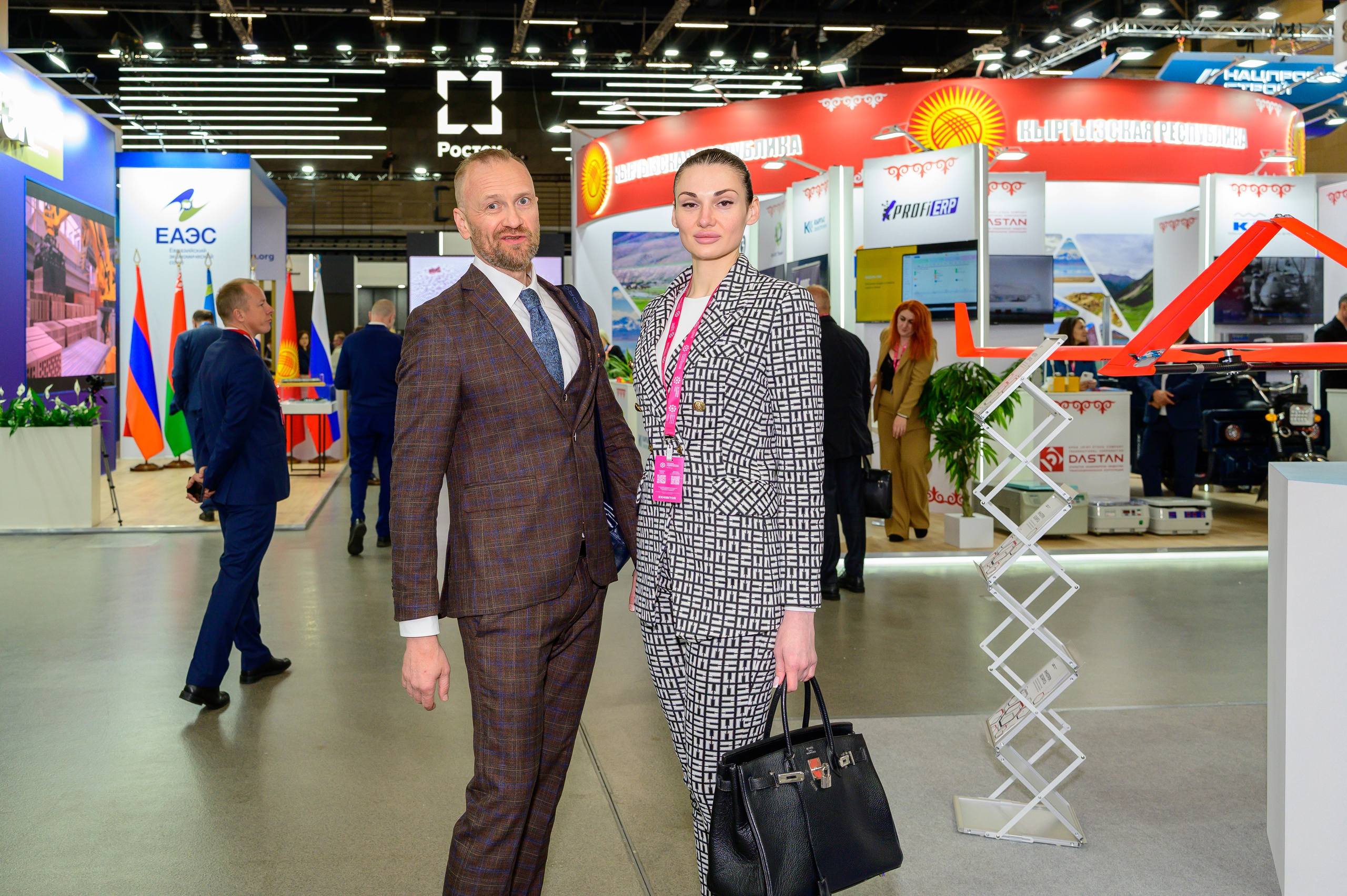 BigindustrialweekBelarus. Фотоуслуги, услуги фотографа, фотографирование важных событий