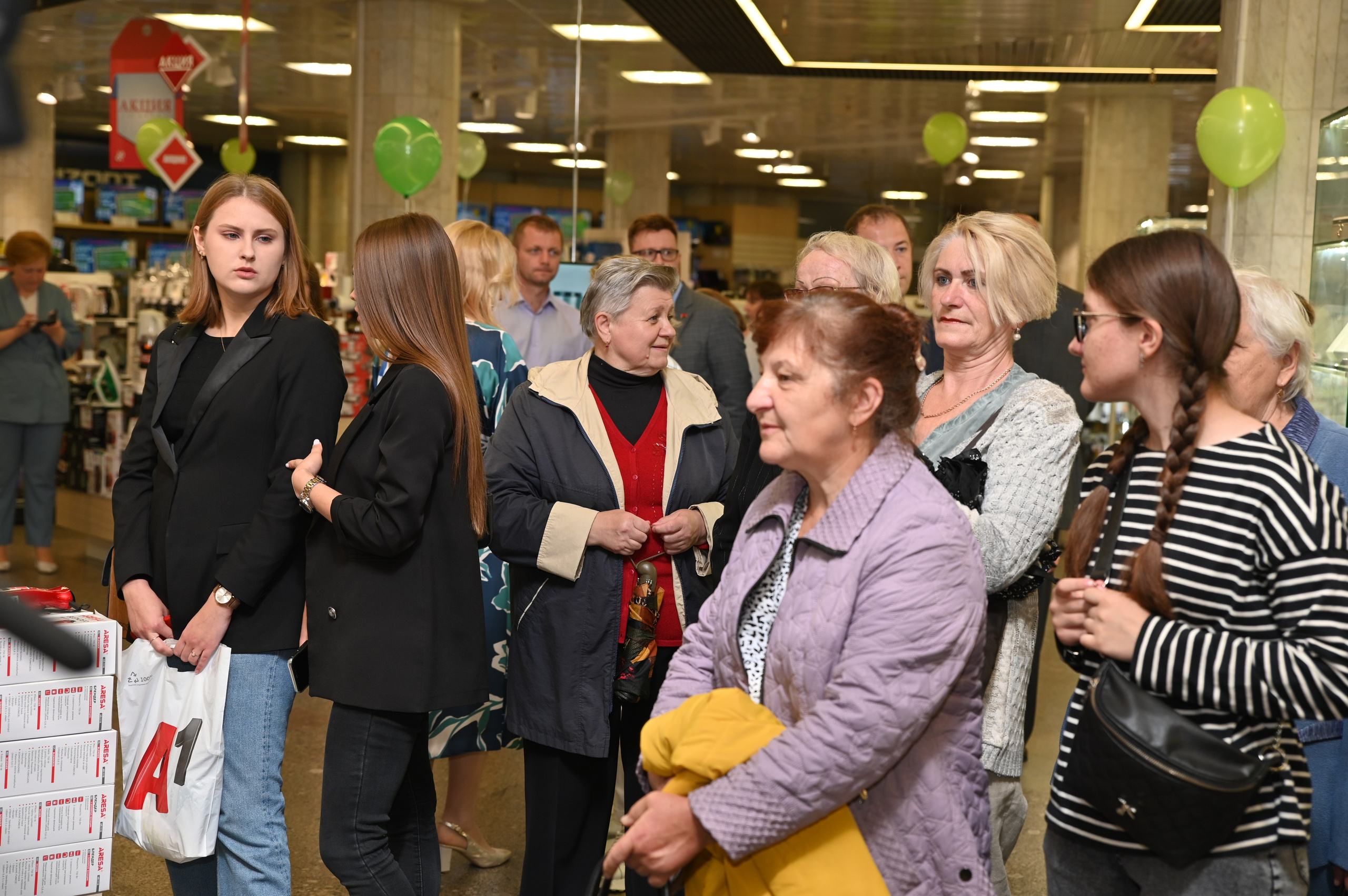 Репортажная съемка с открытия магазина. Фотоуслуги, услуги фотографа, фотографирование важных событий