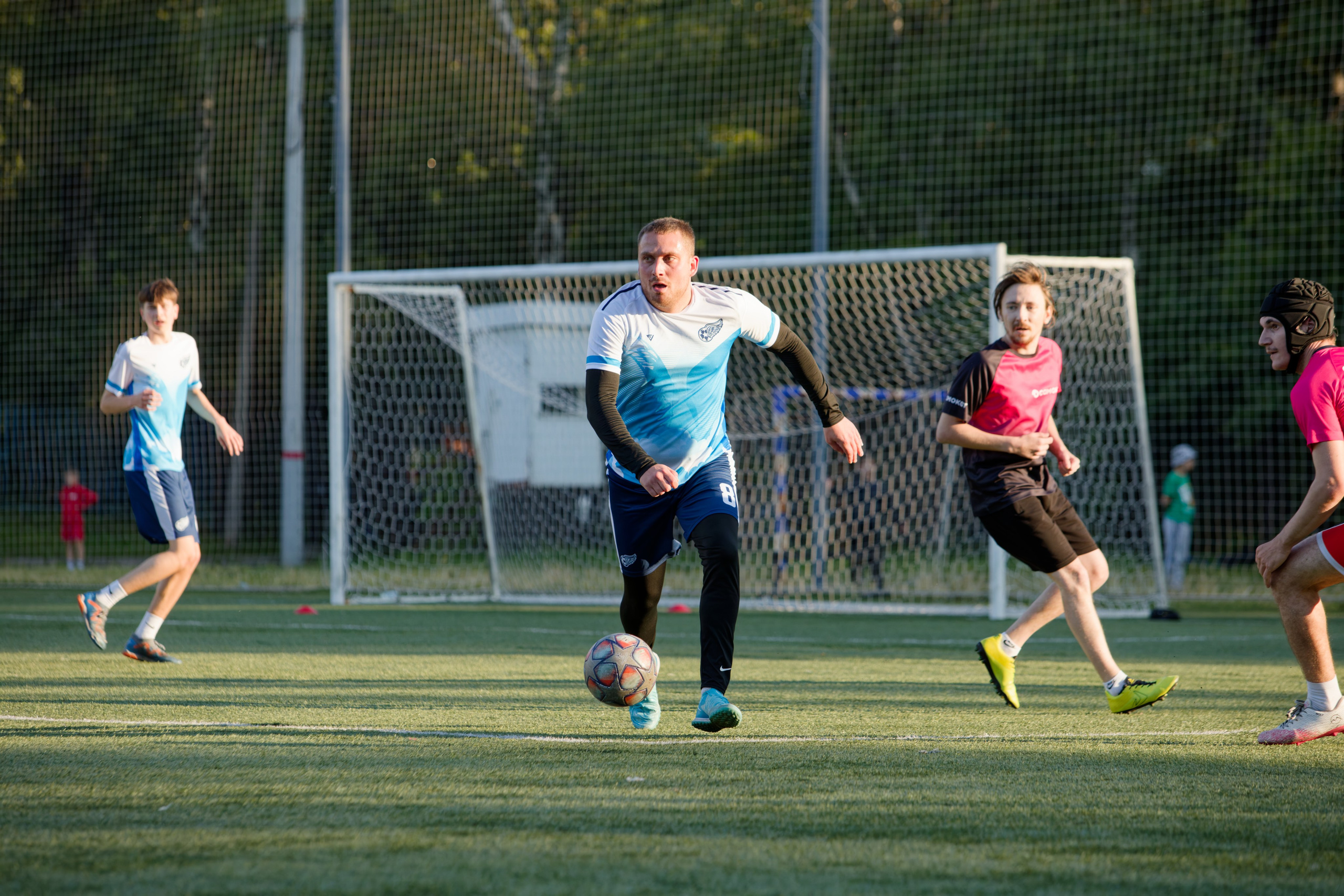 Любительская футбольная лига. Самокат-крылья. 25.06.2025. Репортажный и спортивный фотограф в г. Пермь Зильберг Павел