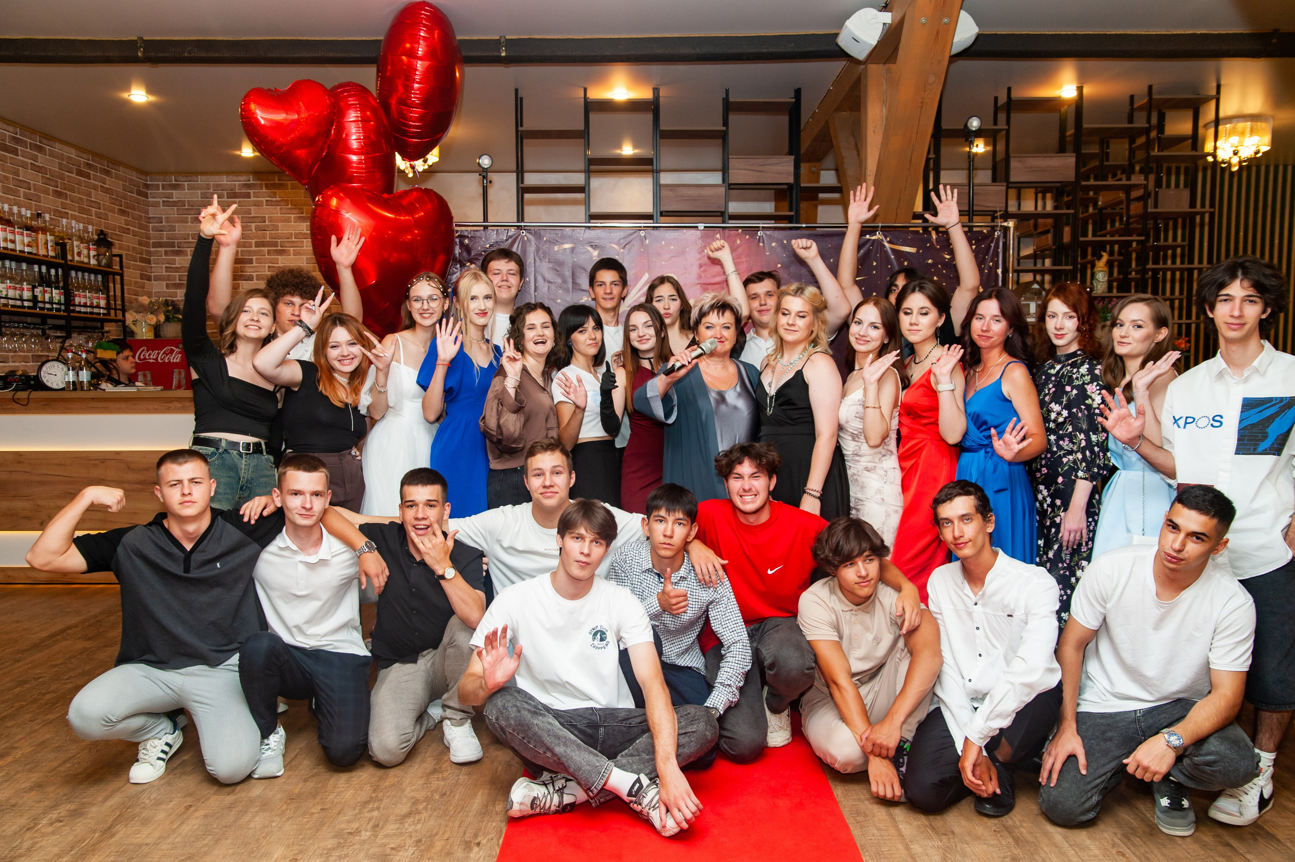 Выпускной МАОУ СОШ № 17 им. Эдуарда Есаяна. Свадебный и семейный фотограф Денис Лукьянов в Краснодаре, Краснодарском крае и Республике Крым