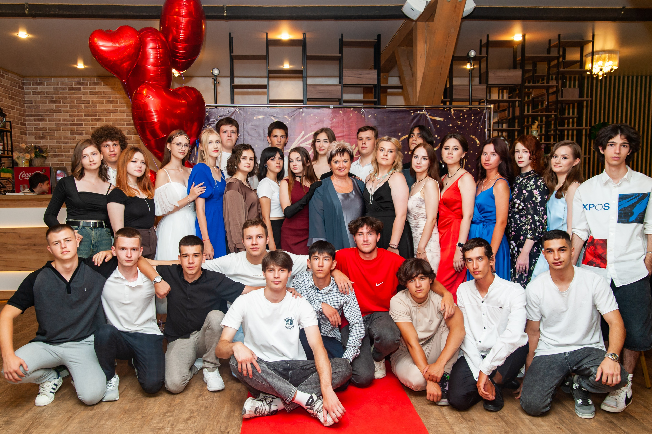 Выпускной МАОУ СОШ № 17 им. Эдуарда Есаяна. Свадебный и семейный фотограф Денис Лукьянов в Краснодаре, Краснодарском крае и Республике Крым