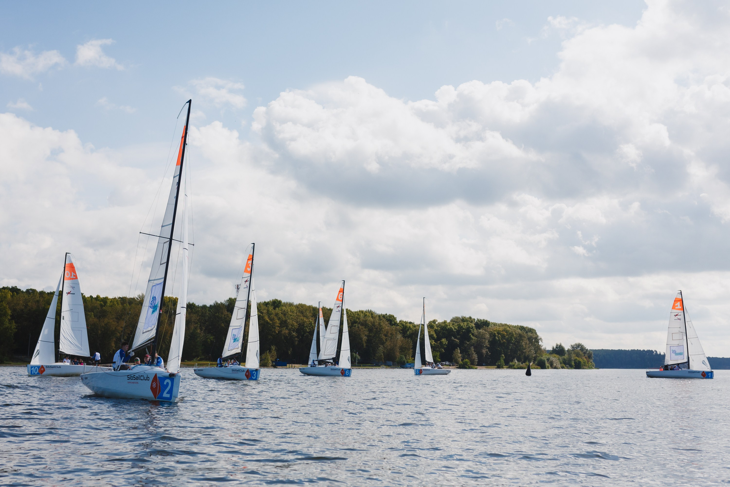 ЯХТИНГ. Roman Photo