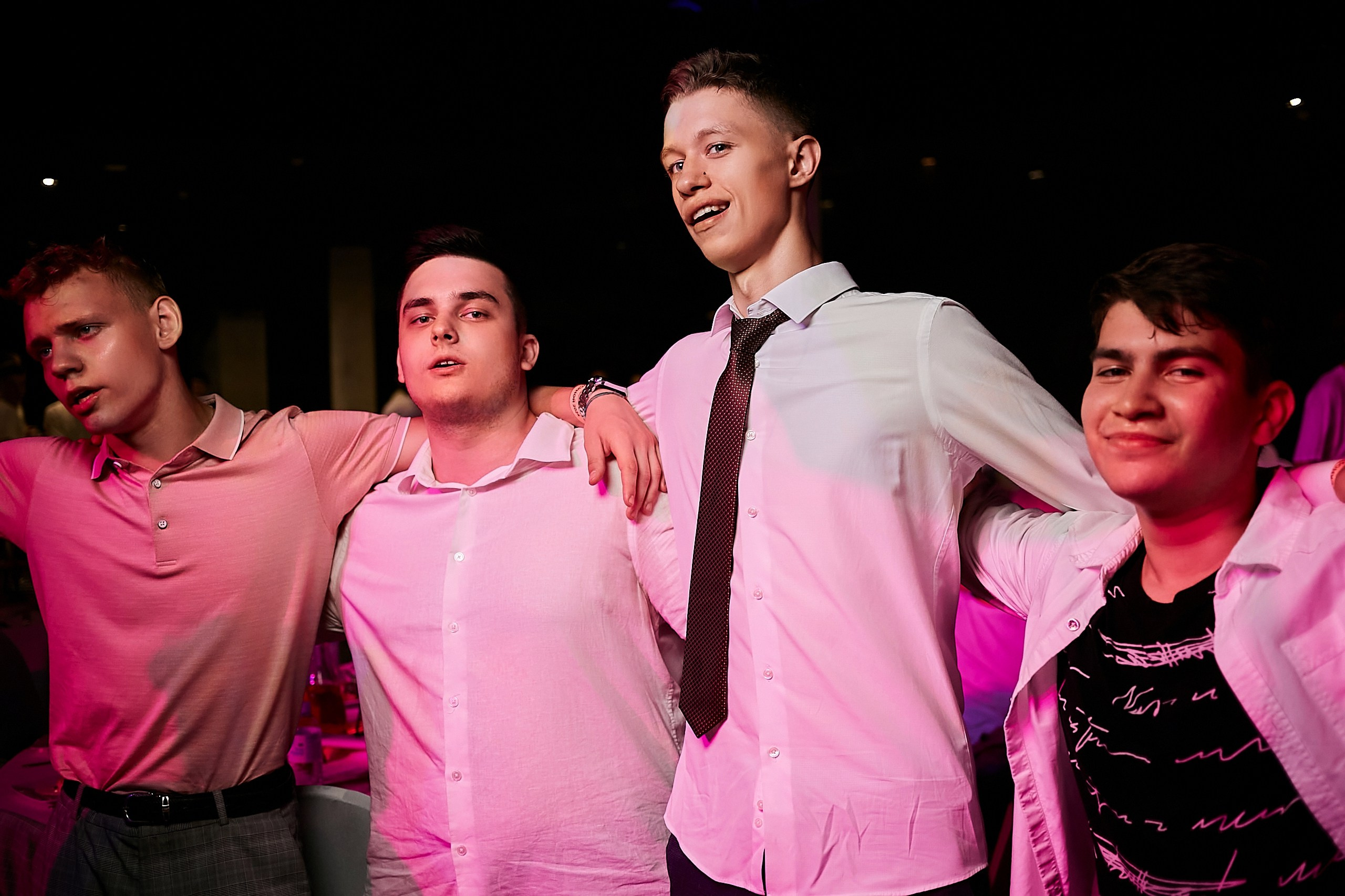 Выпускной 2024 концертный зал Академия ВТБ. Фотограф и Видеограф в Москве. Олег Корушев