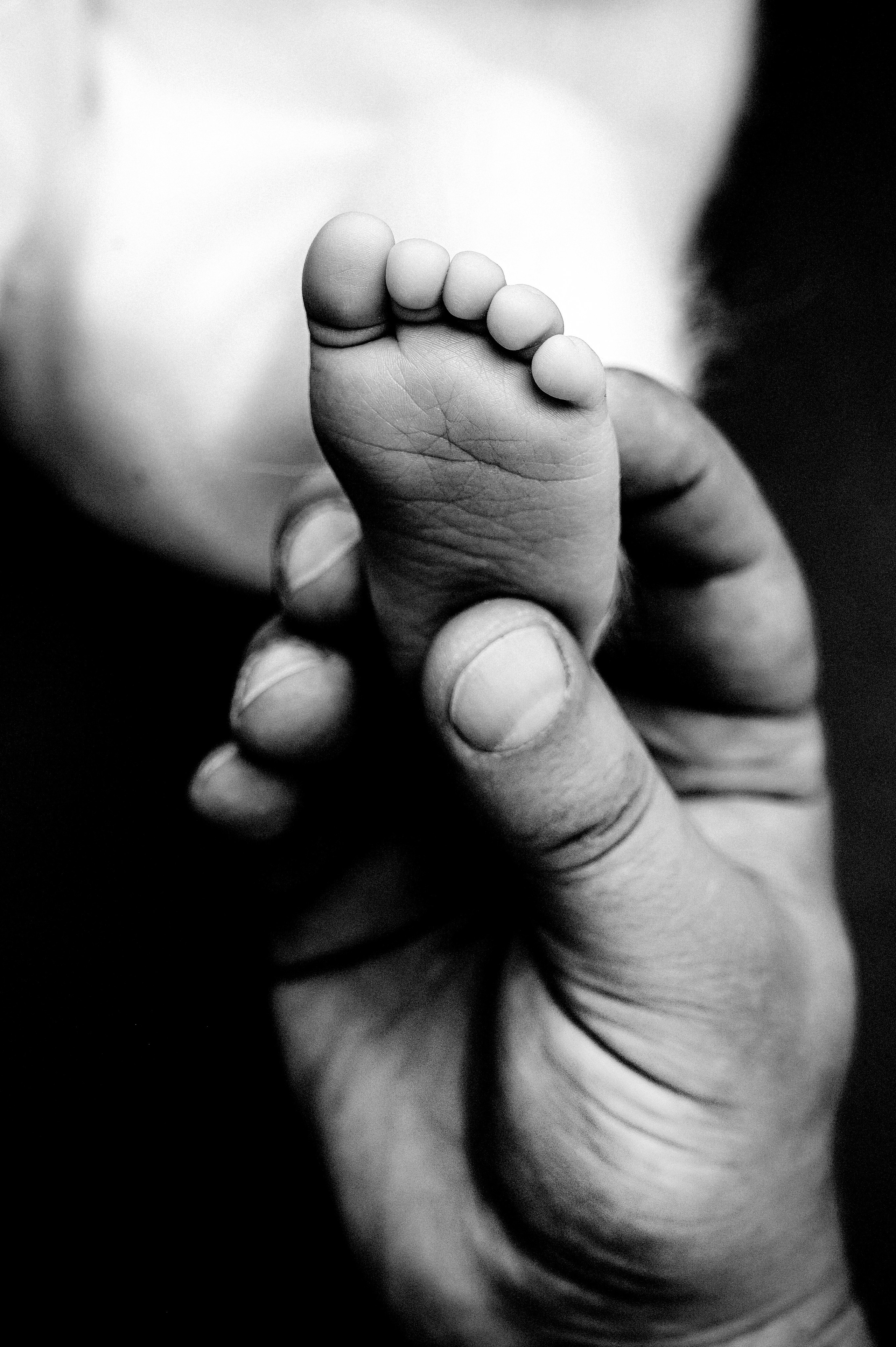 Черно белые фото. Фотограф новорожденных малышей в Санкт-Петербурге