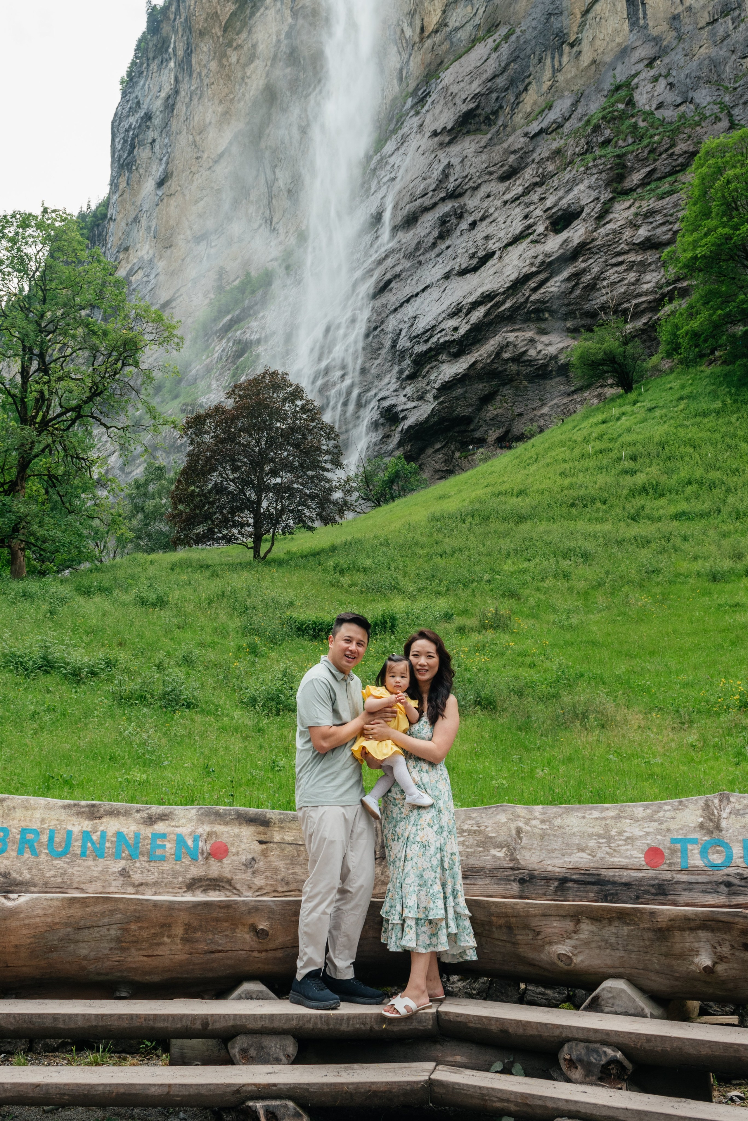 Bernice, Bryant and Kira (Lauterbrunnen, Switzerland). Photographer in Switzerland and Europe Anna Alekseenko