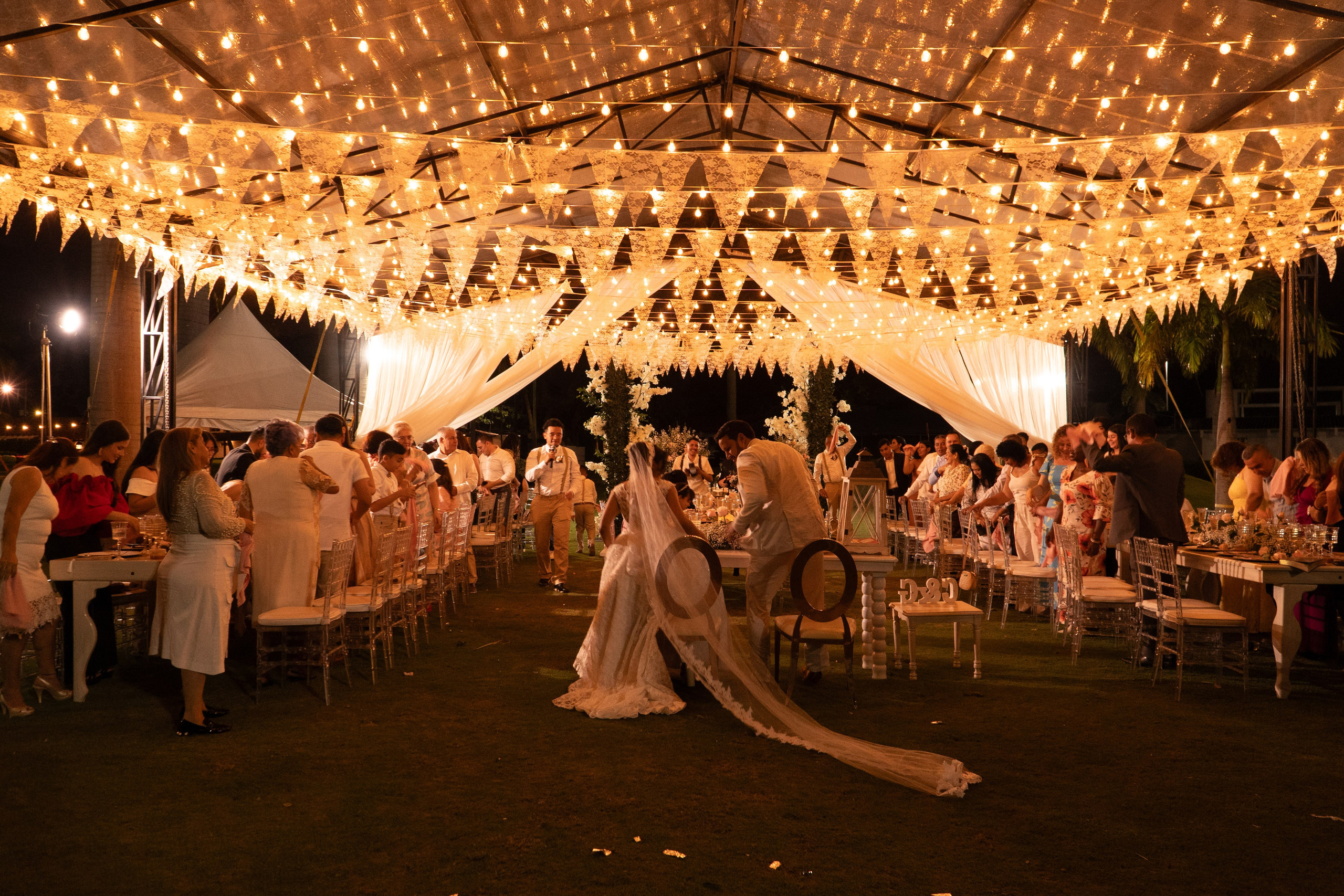 Carola & Gerson. Wedding Photographer in Barcelona and Medellin