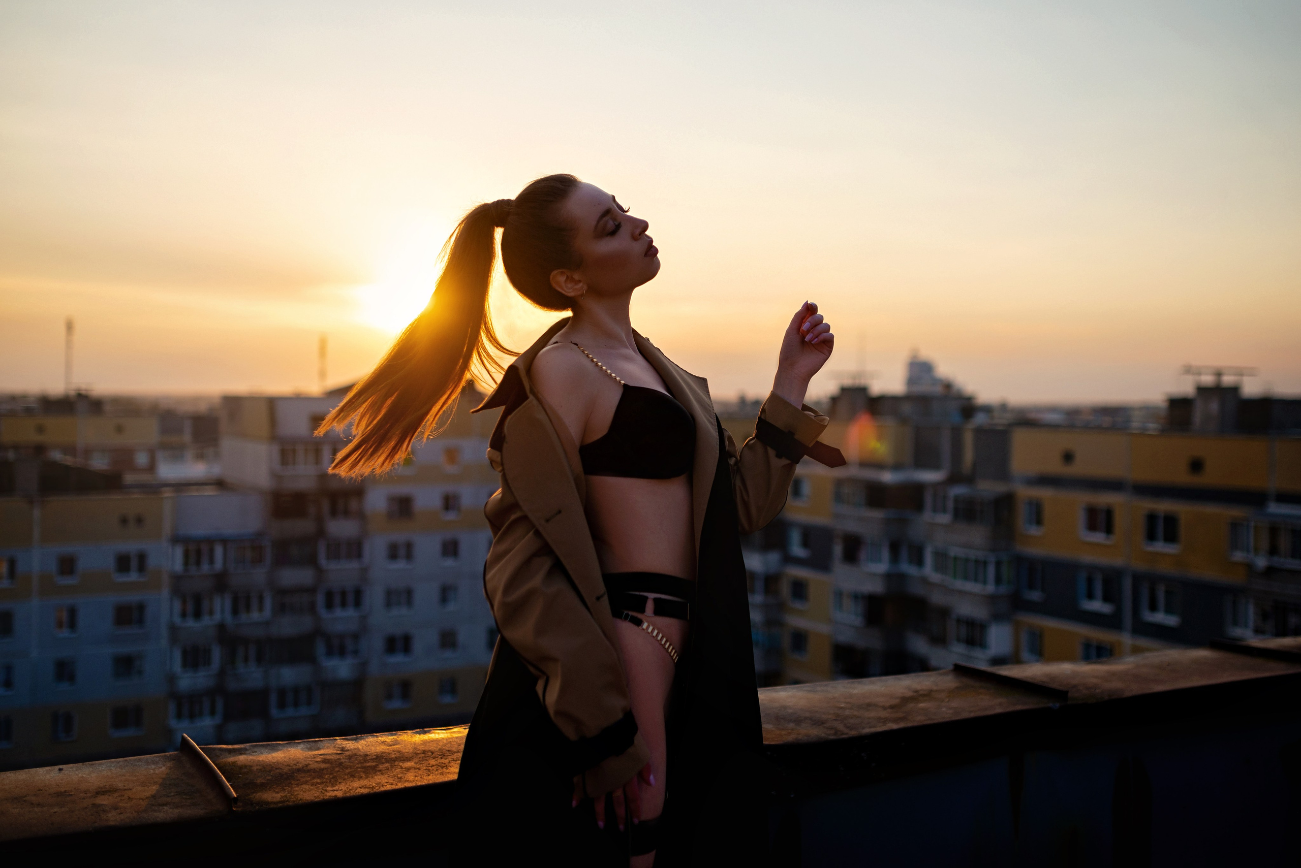 Фотосессия на закате на крыше дома. Фотограф в Витебске Сергей Томашев