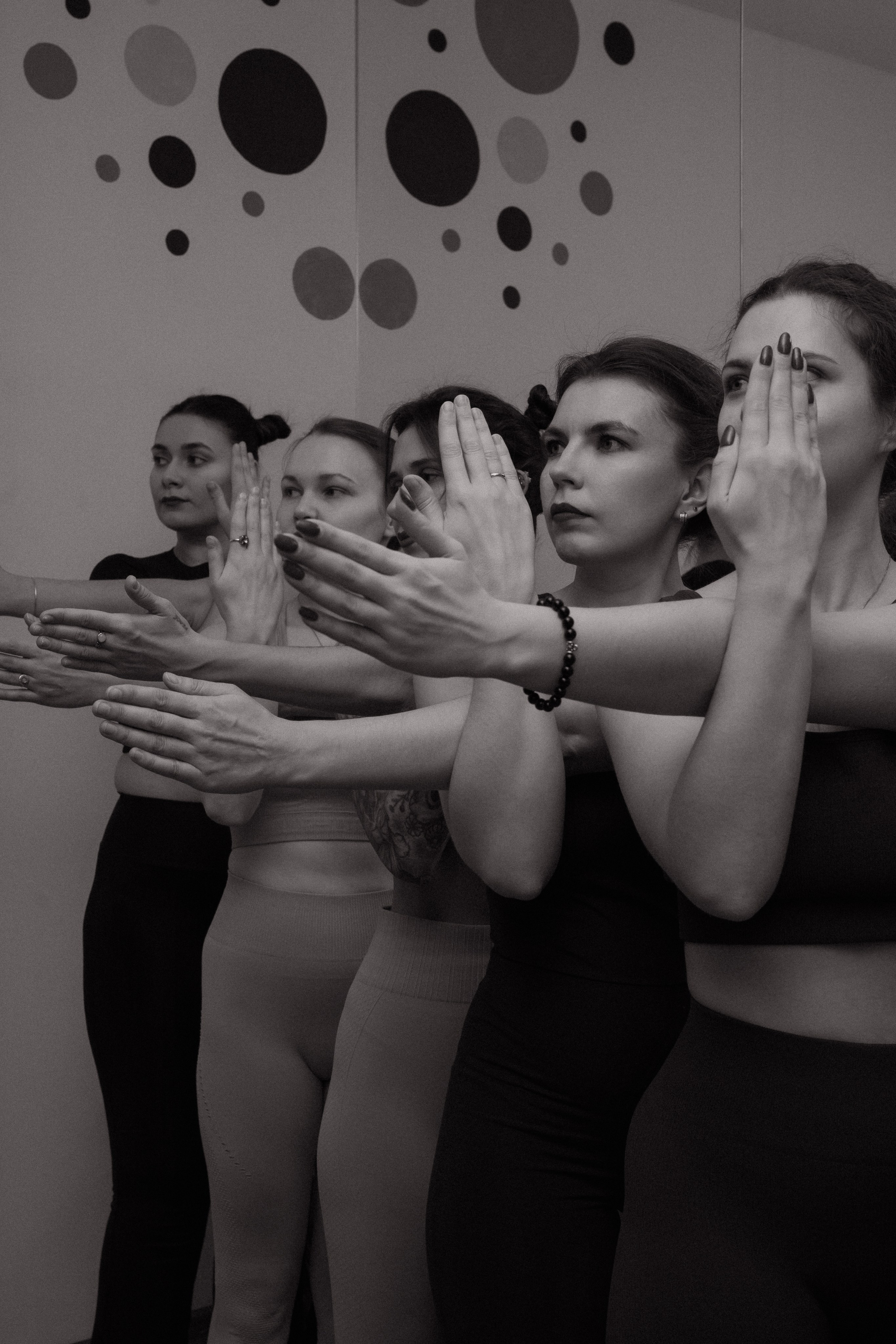 Живая йога. Фотограф/рилсмейкер в Москве и МО. Свадьбы, индивидуальные съемки, лавстори, беременность, мероприятия, бренды