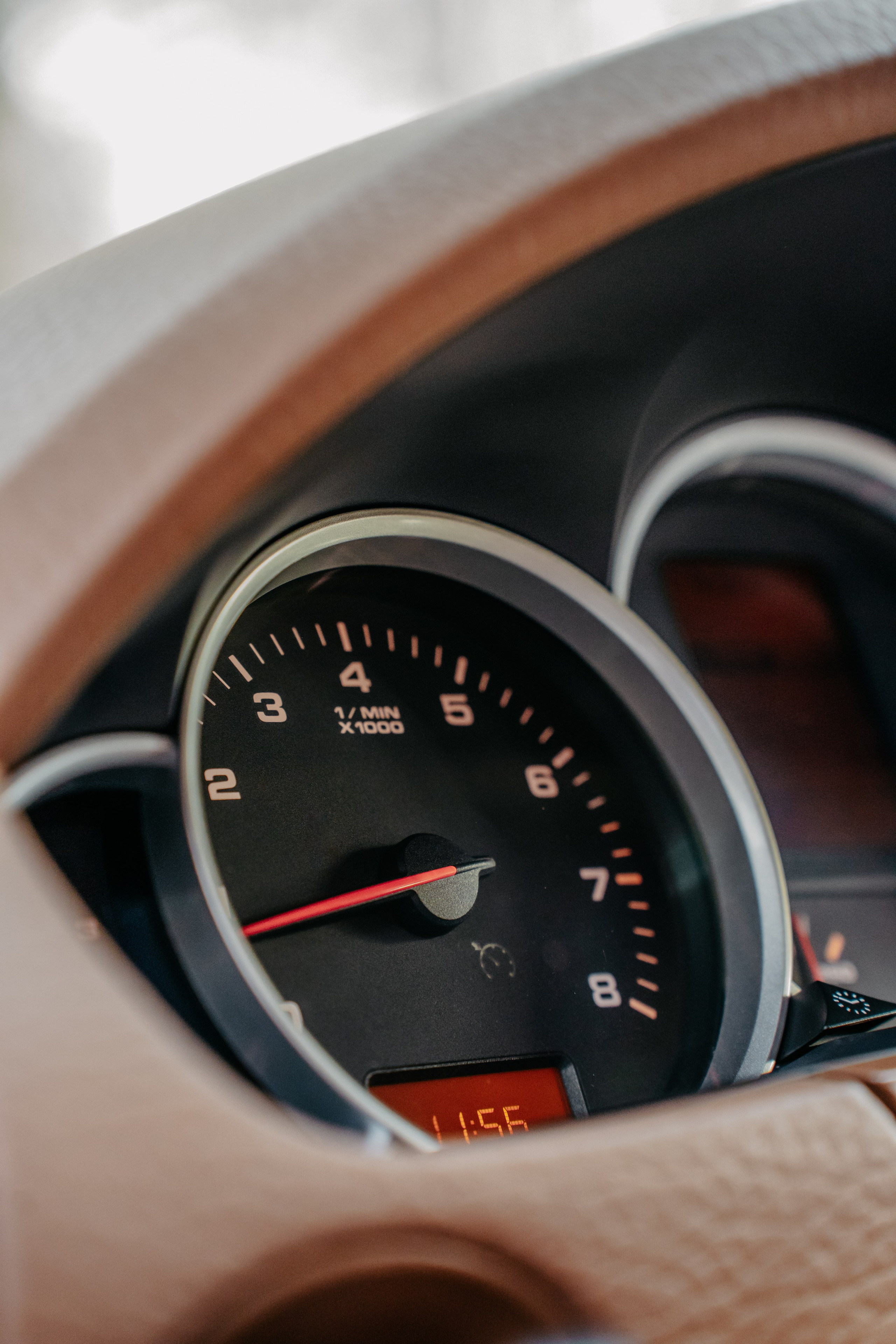 Porsche Cayenne. Фотограф, видеограф и пилот дрона на Байкале