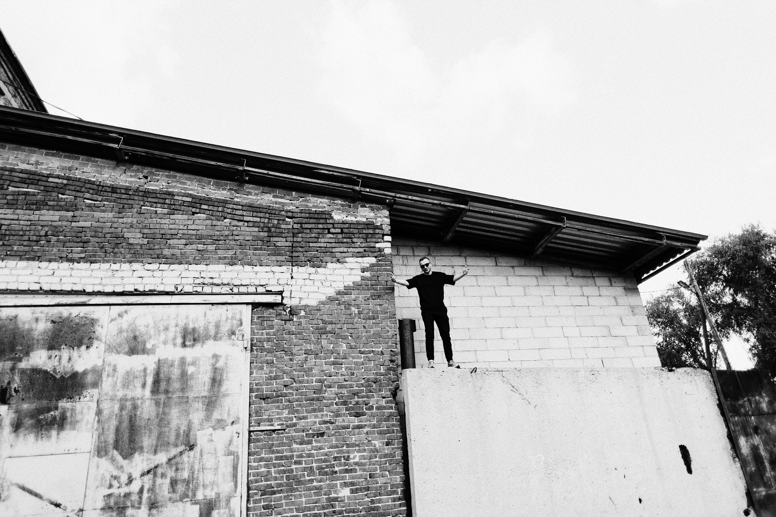 Уличная фотосессия мужской портрет. Фотограф Дарья Мустафина, Тюмень