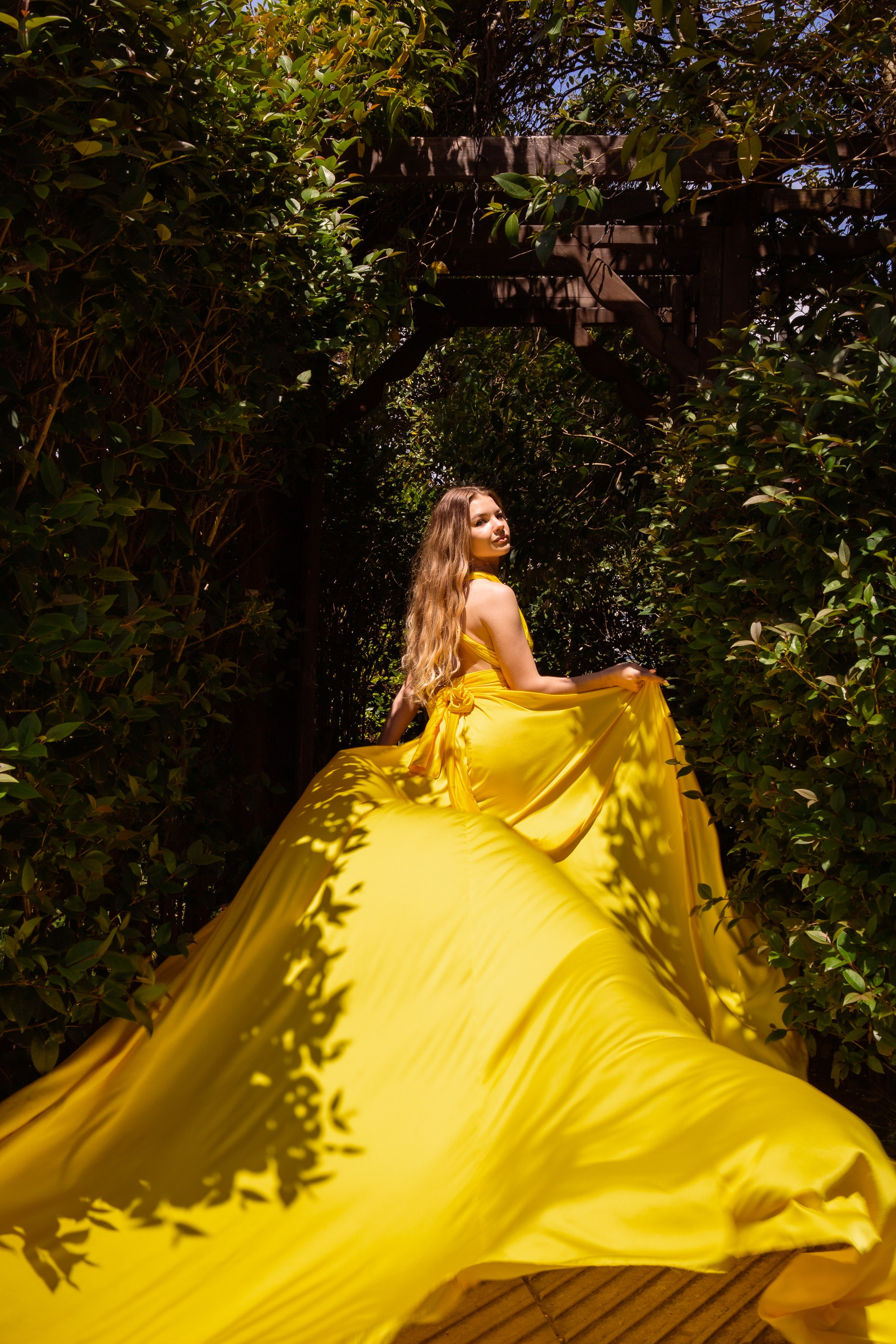 Летящее платье. Семейный и Свадебный фотограф в Сочи