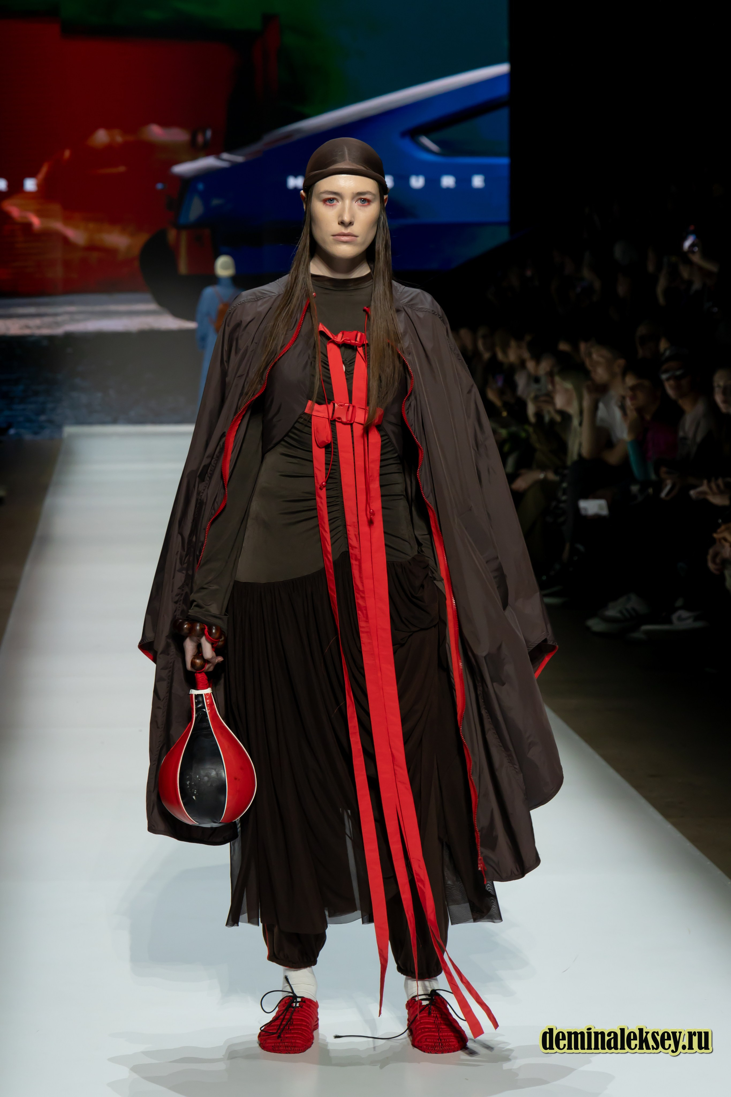 Московская неделя моды 2024 4 октября дизайнер Measure Махачкала. Репортажный, семейный и студийный фотограф в Москве Демин Алексей