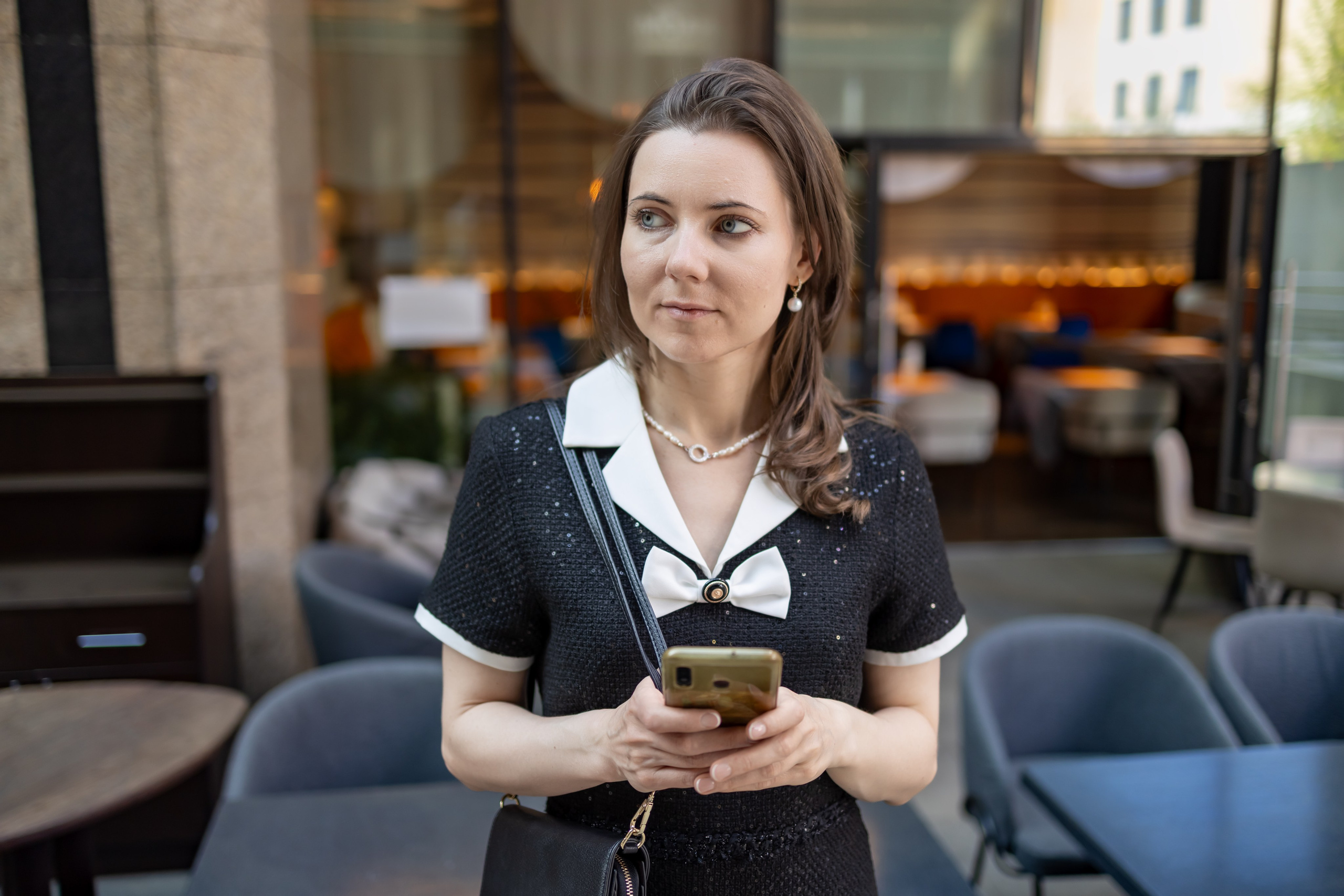 Бизнес стиль на Белой площади. Модель Ирина. Репортажный, семейный и студийный фотограф в Москве Демин Алексей