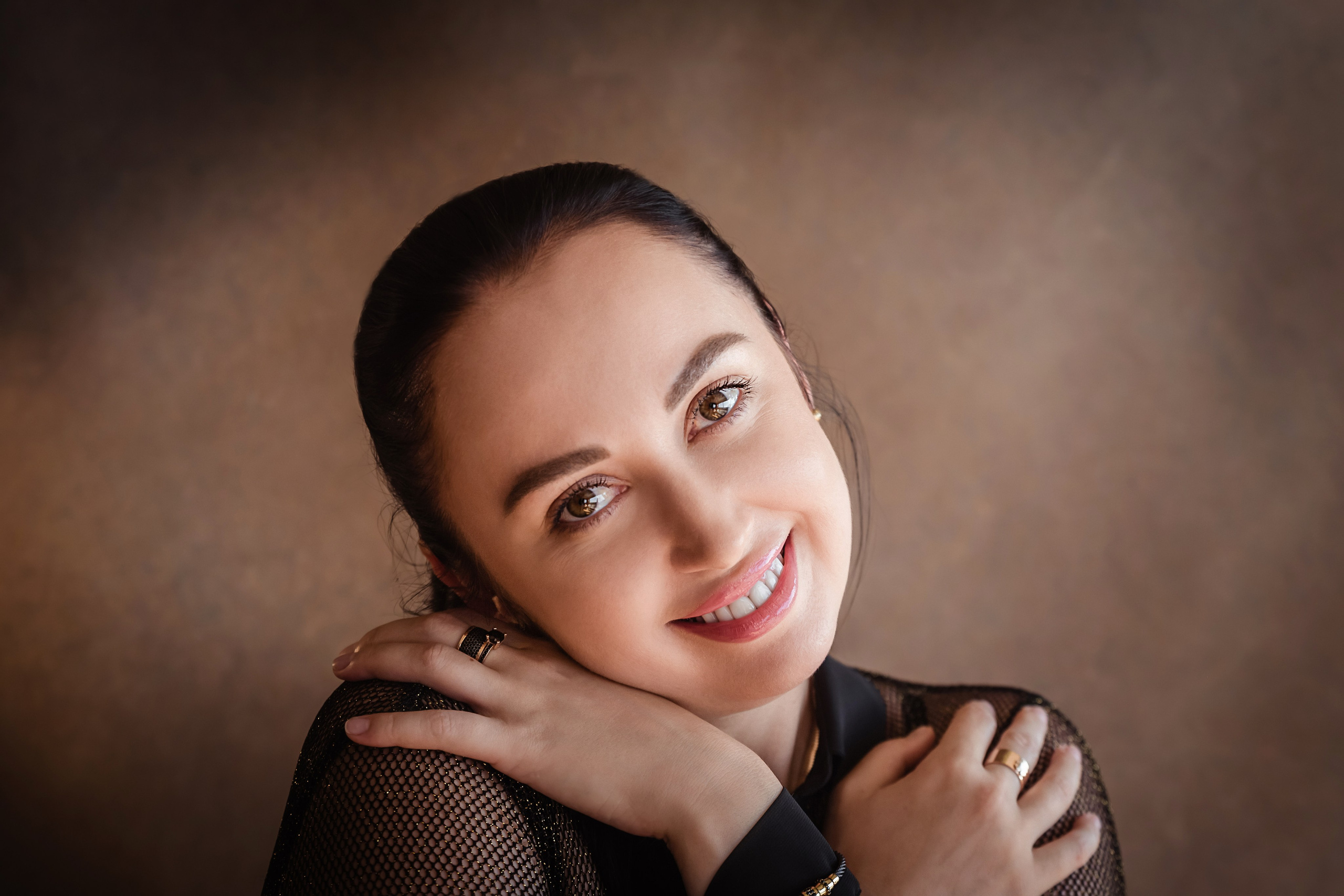 Beautifull Anna. Studio. Professional family and children’s photographer in Izmir Irina Eron