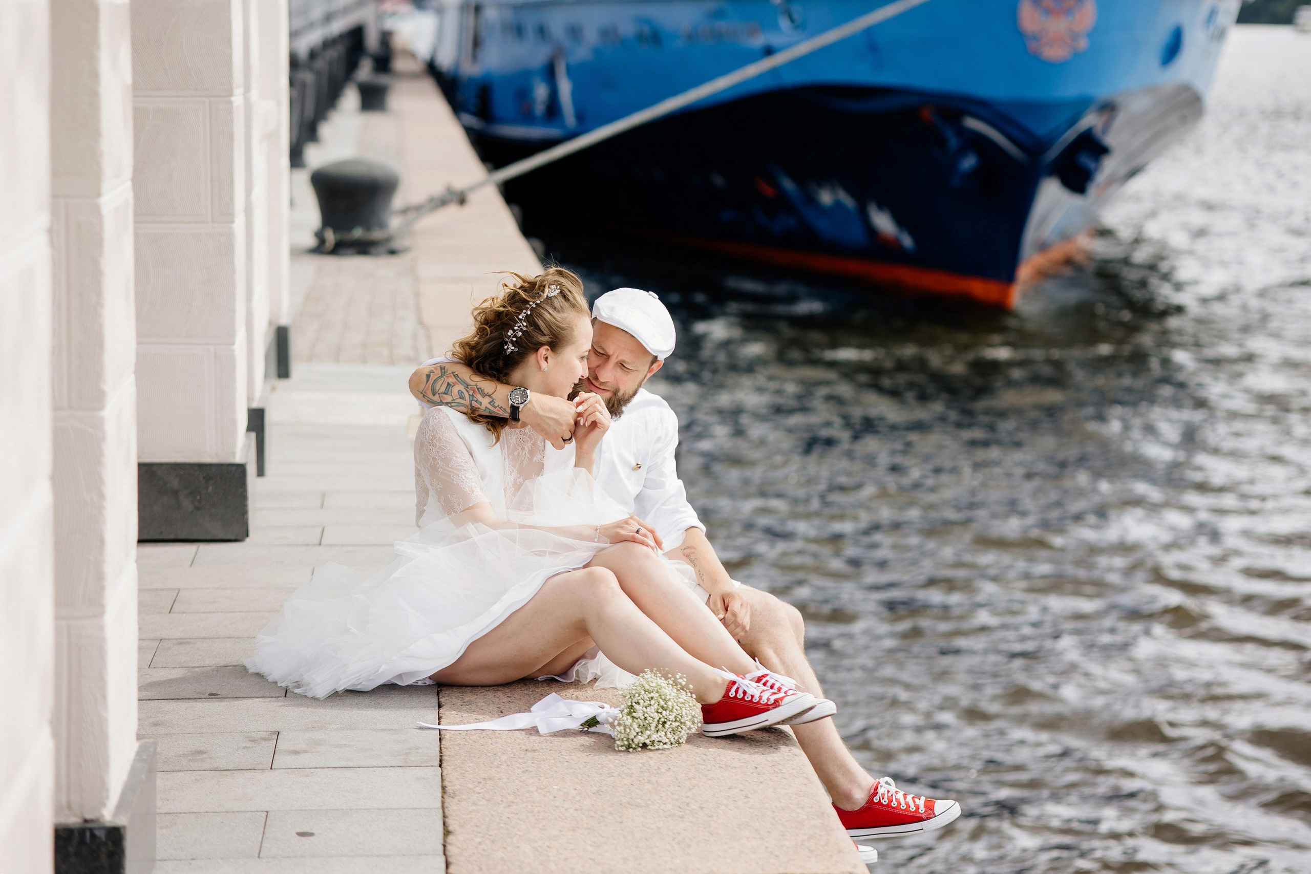 Свадьба на стадионе Спартак Лукойл Арена, свадьба на Северном речном вокзале, свадьба в метро, новые адреса счастья. Свадебный и семейный фотограф Екатерина Иванова