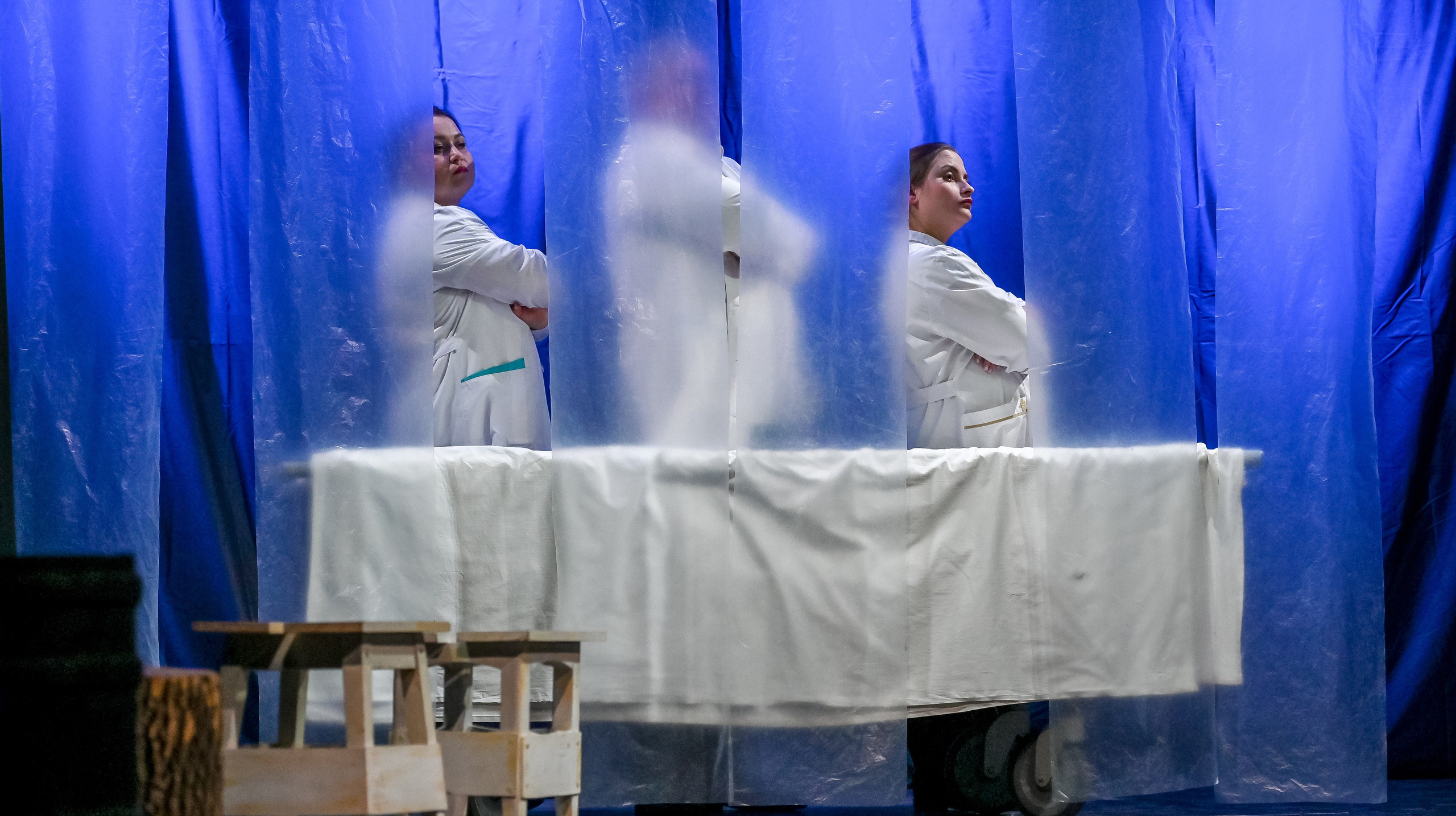 «Записки юного врача» в Театре Артиста 01.03.2024. Репортажный профессиональный фотограф-любитель