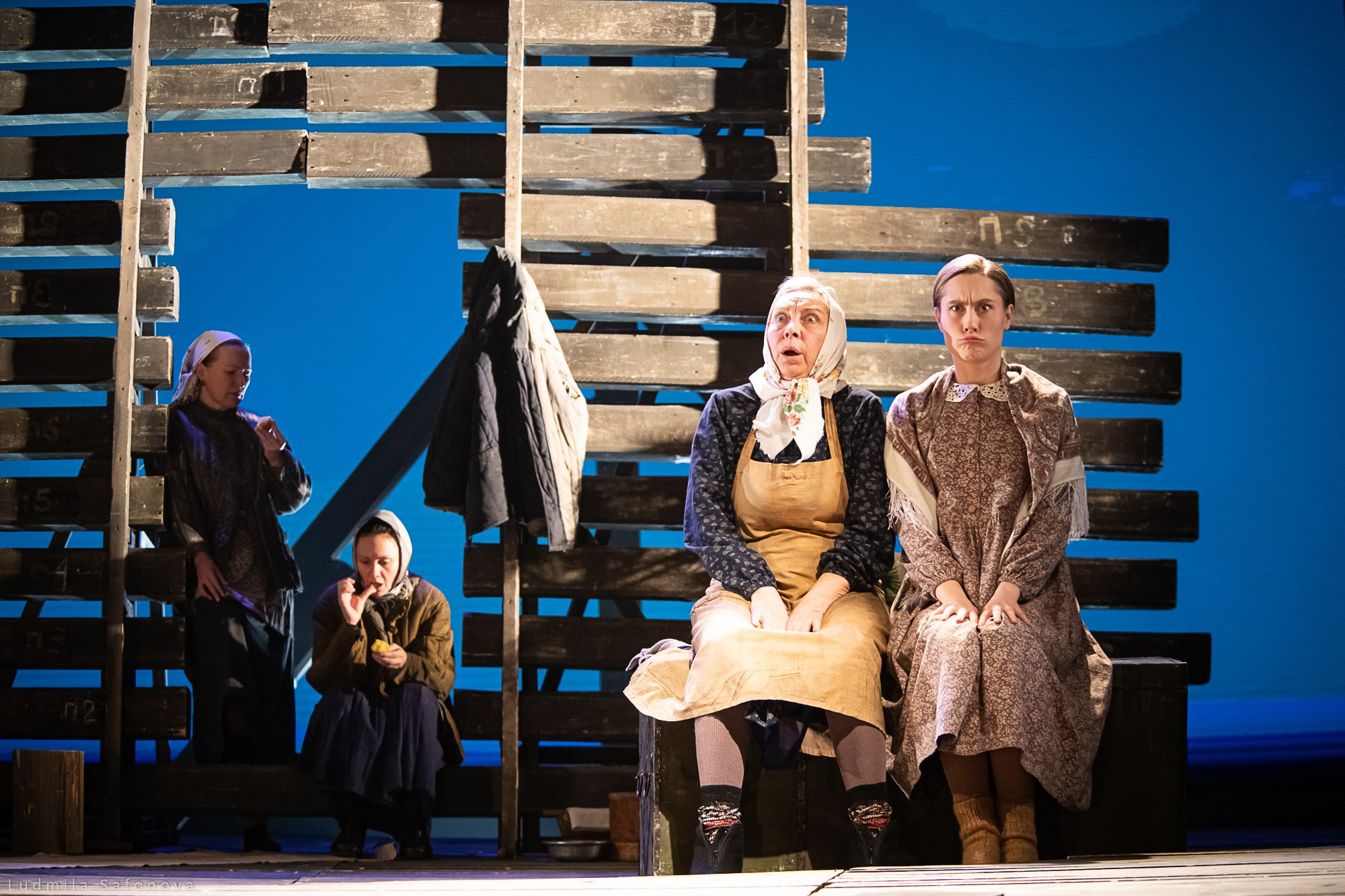 Матрёнин двор. Томский областной драматический театр. Lucytheatre