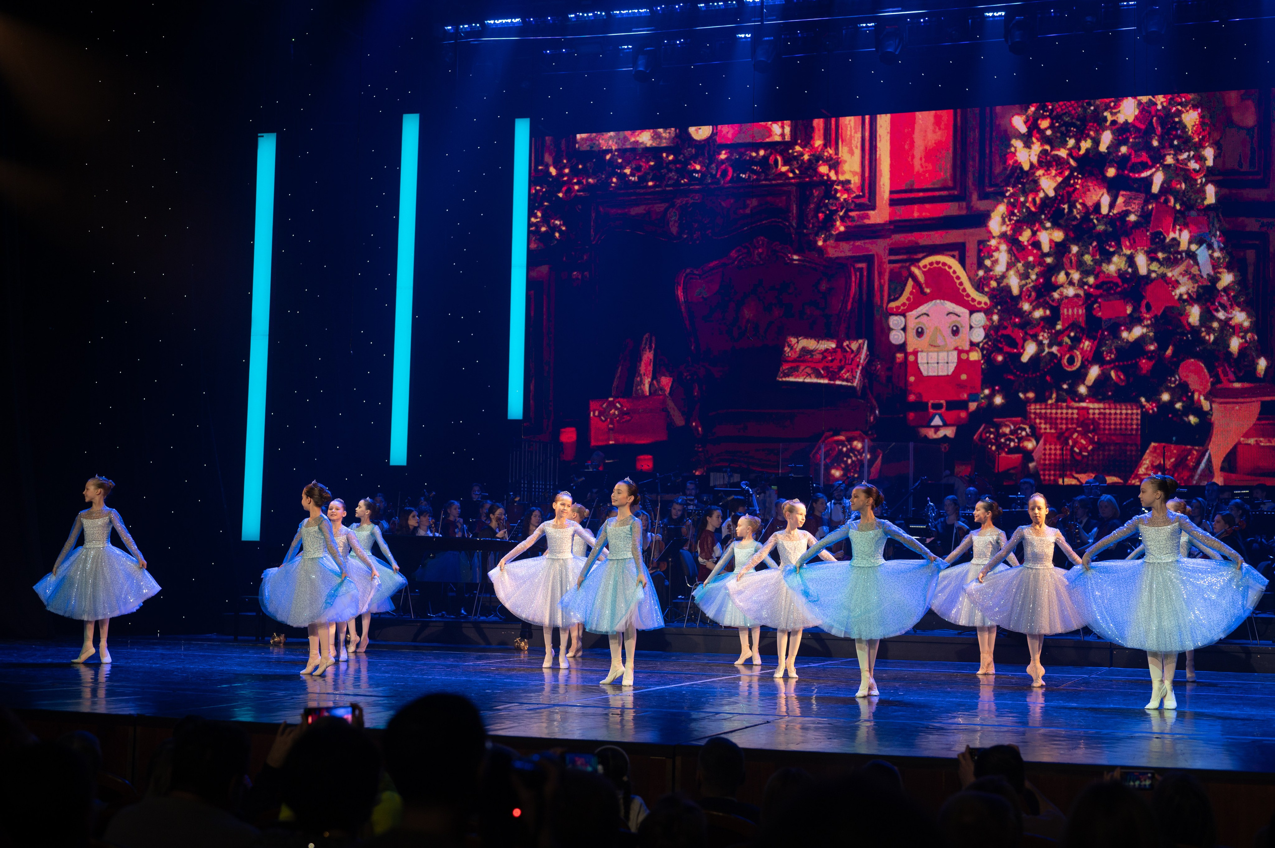 Отчетный концерт ДШИ «Гармония» «Зимняя гармония». Фотограф новорожденных, семейный детский в Тюмени Татьяна Морозова