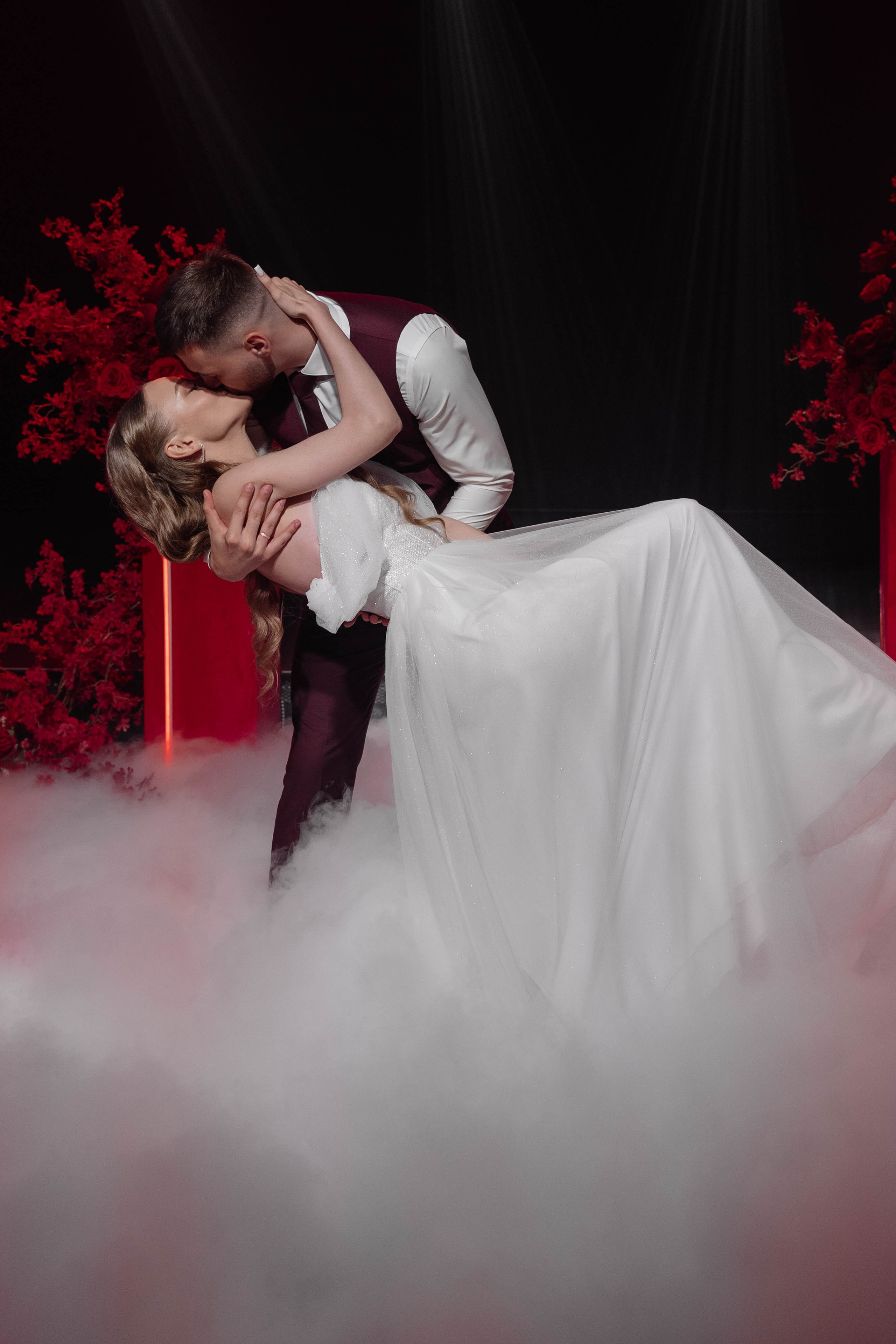 Red wedding. Свадебный фотограф Красноярск Элина Леонова