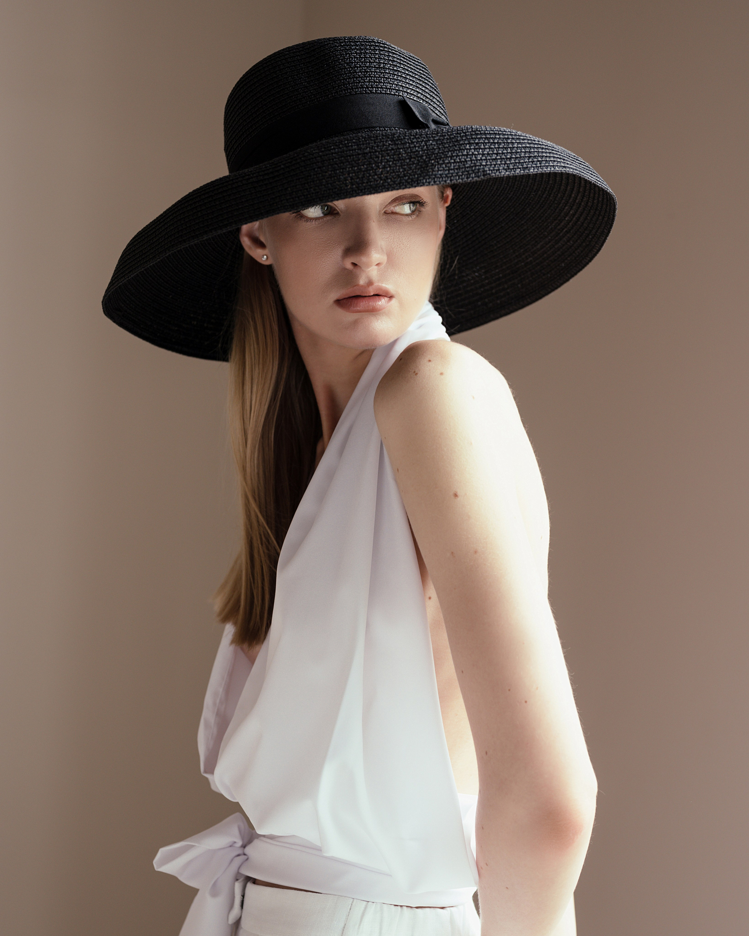 Съемка для бренда верхней одежды. Предметный фотограф Москва Кожаева Елена