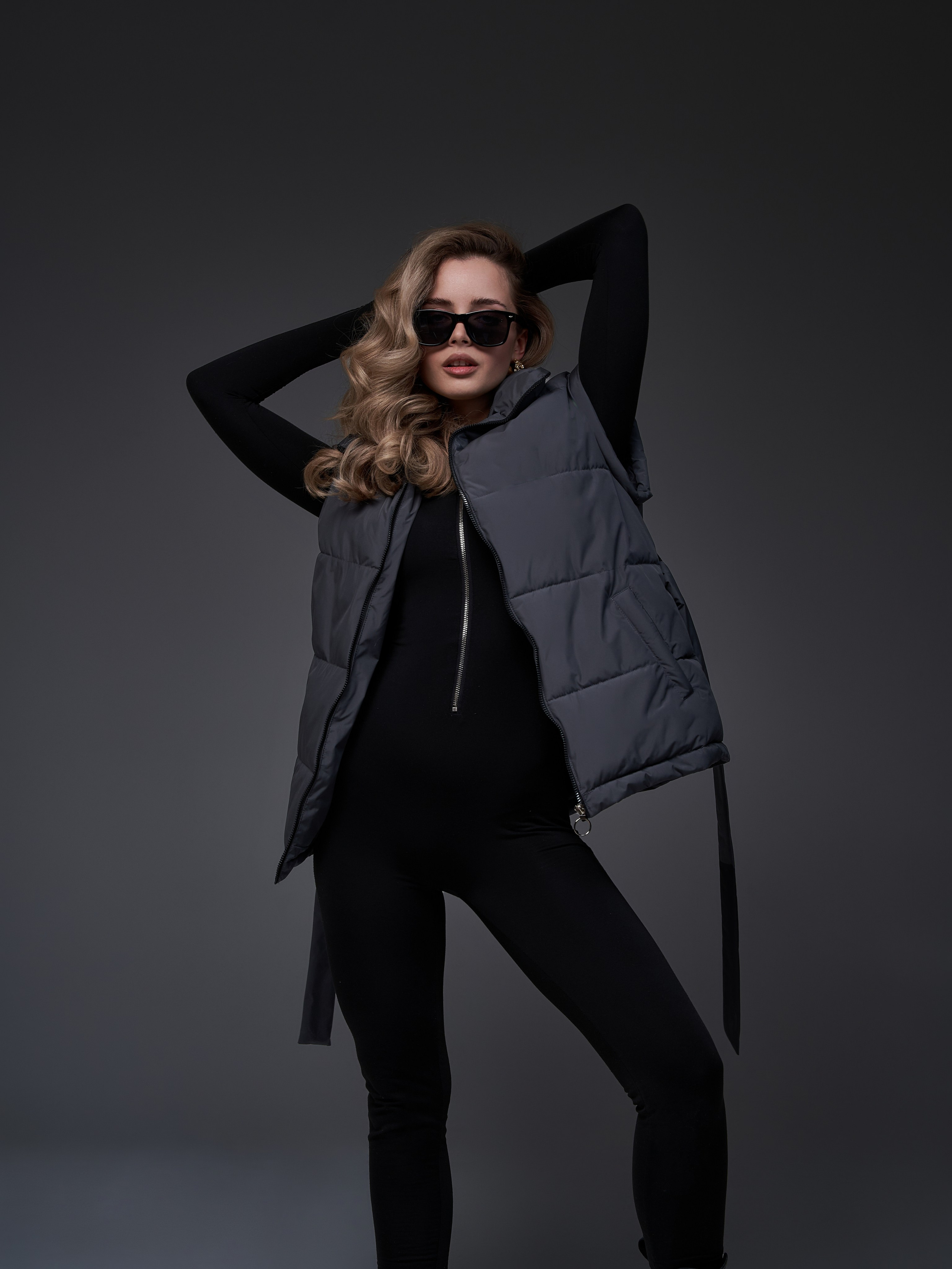 Желетки женские. Фотограф для маркетплейсов в Москве