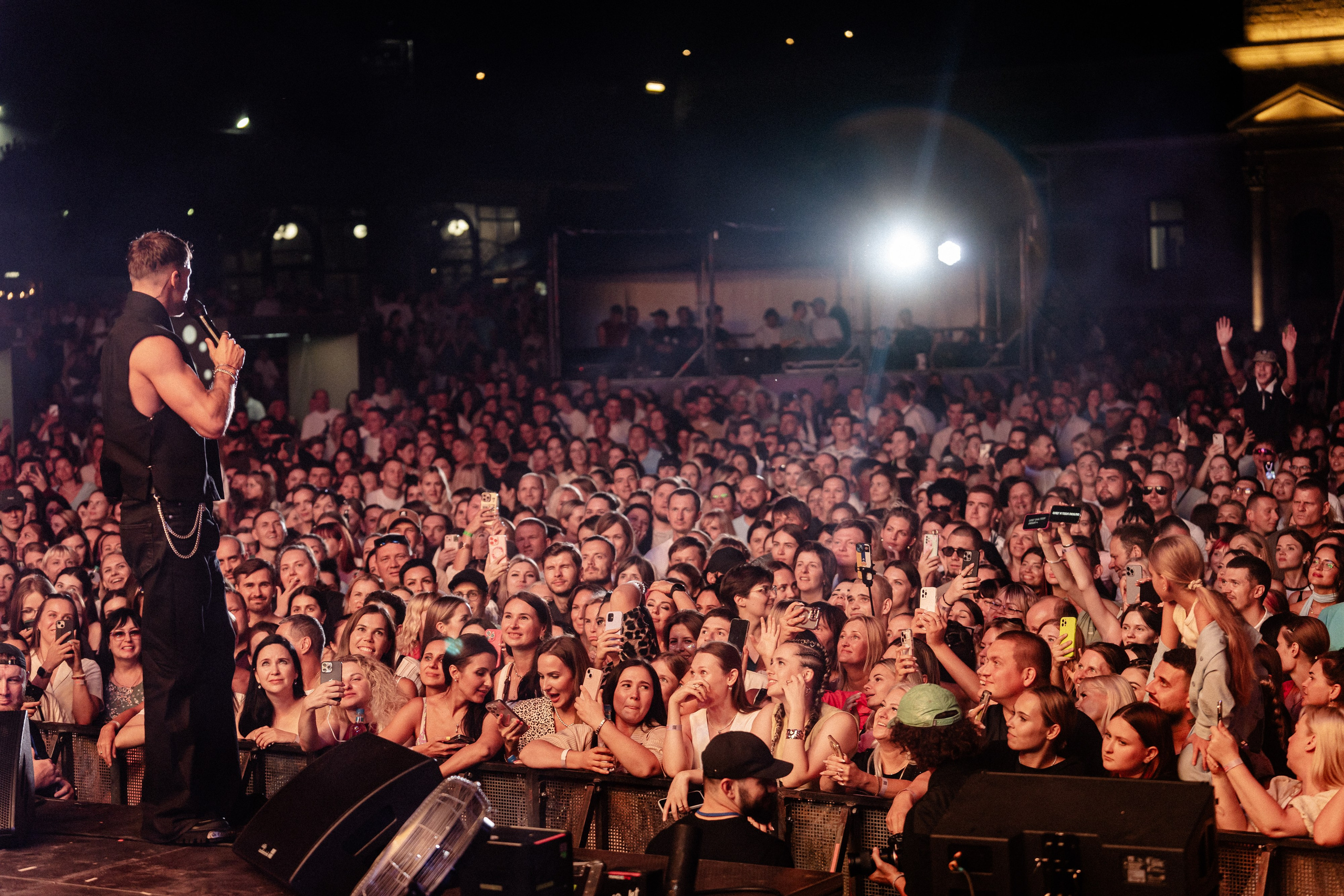 Лёша Свик • Банд’Эрос • Олег Майами • Filatov & Karas. Свадебный и репортажный, фуд фотограф в Новороссийске Евгений Александриди