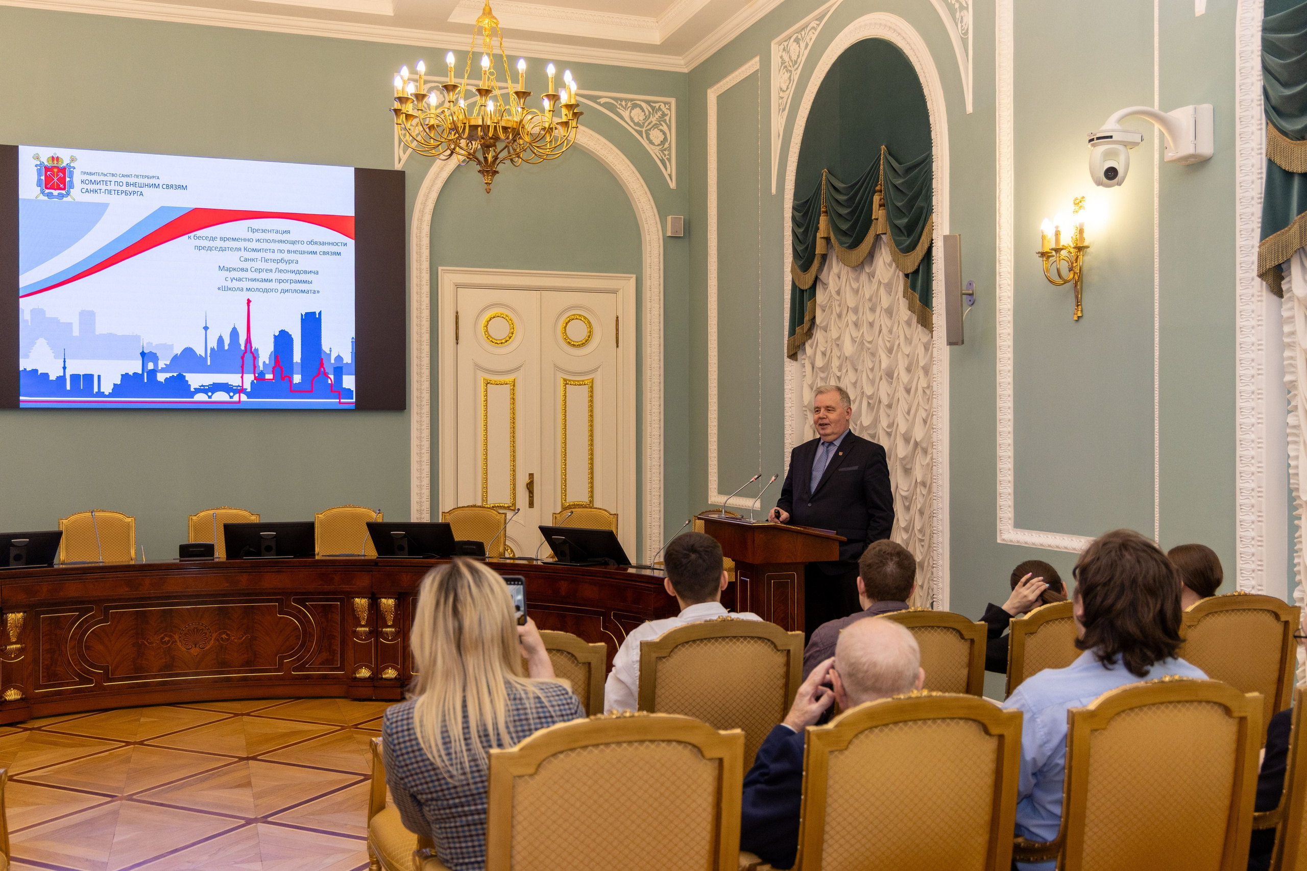 Кружок молодого дипломата. Портретный и семейный фотограф Санкт-Петербург