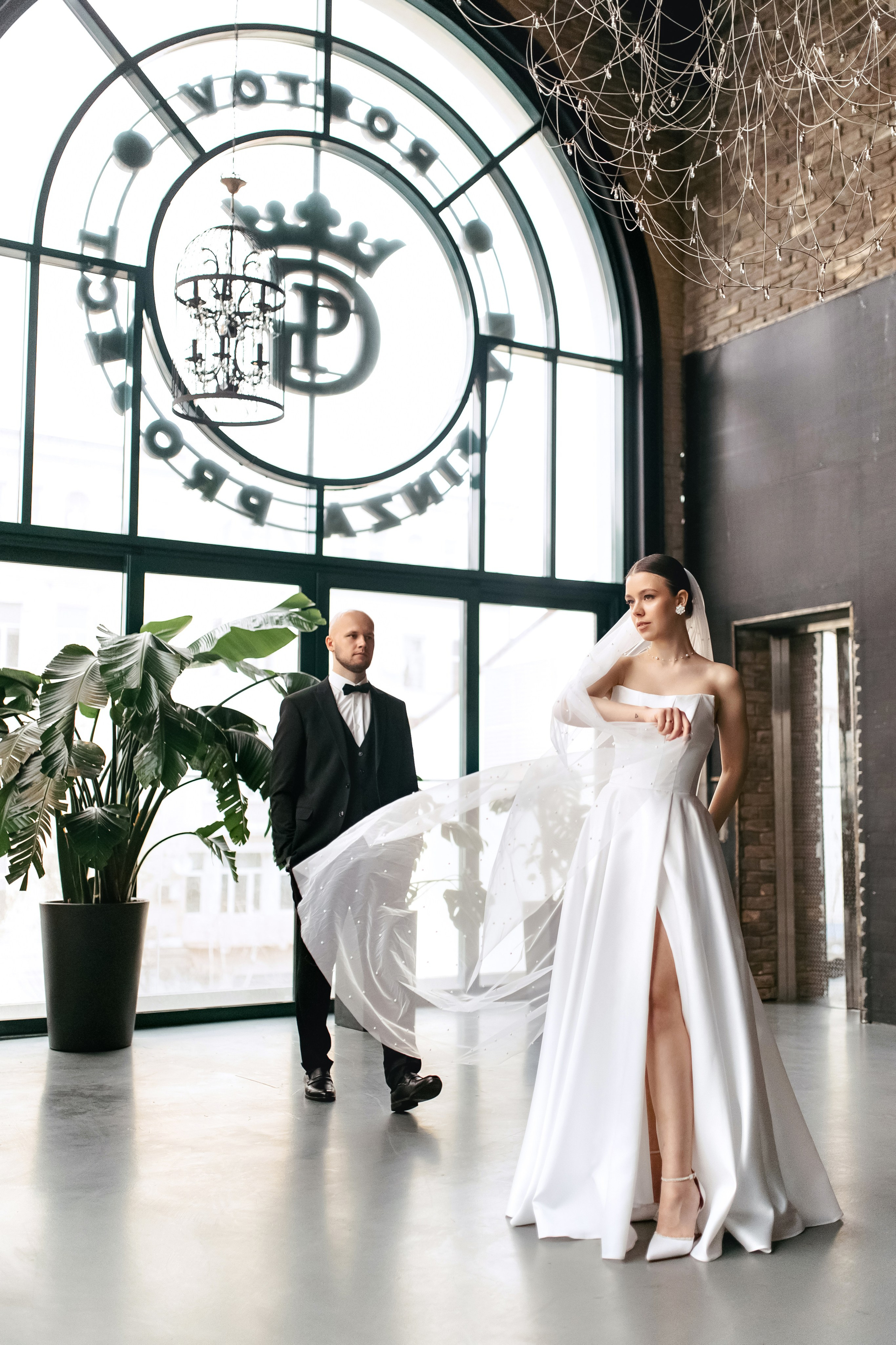 Свадебная фотосессия в отеле, в Ростове-на_Дону. Свадебный фотограф в Ростове-на-Дону Олег Майер