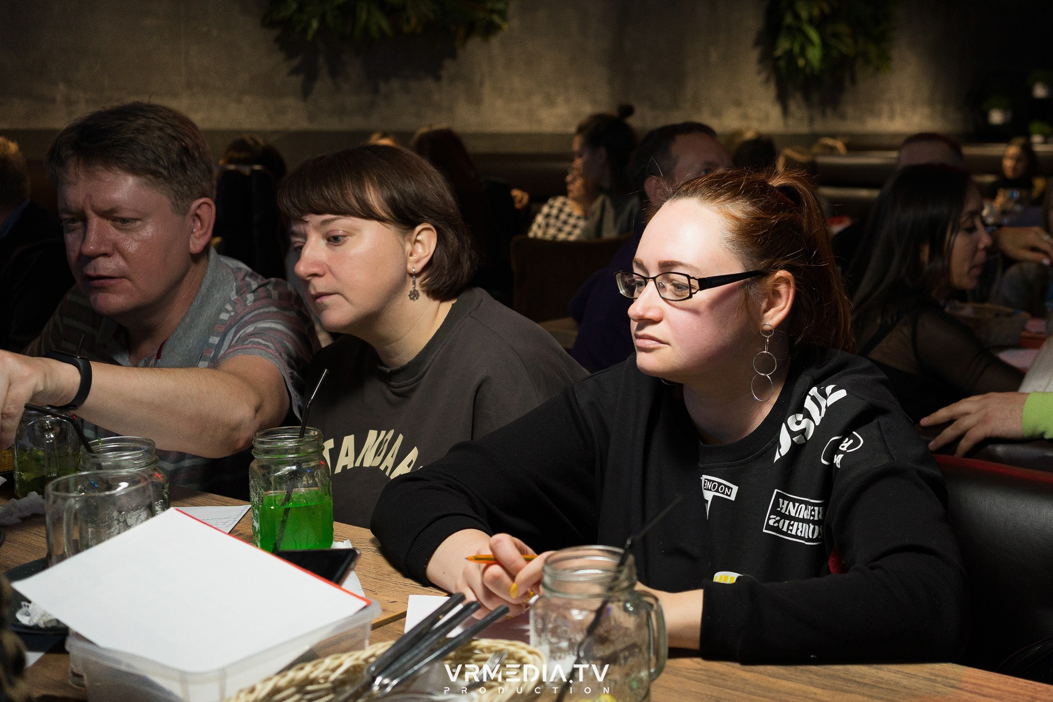 Эйнштейн Party в баре «Друзья»