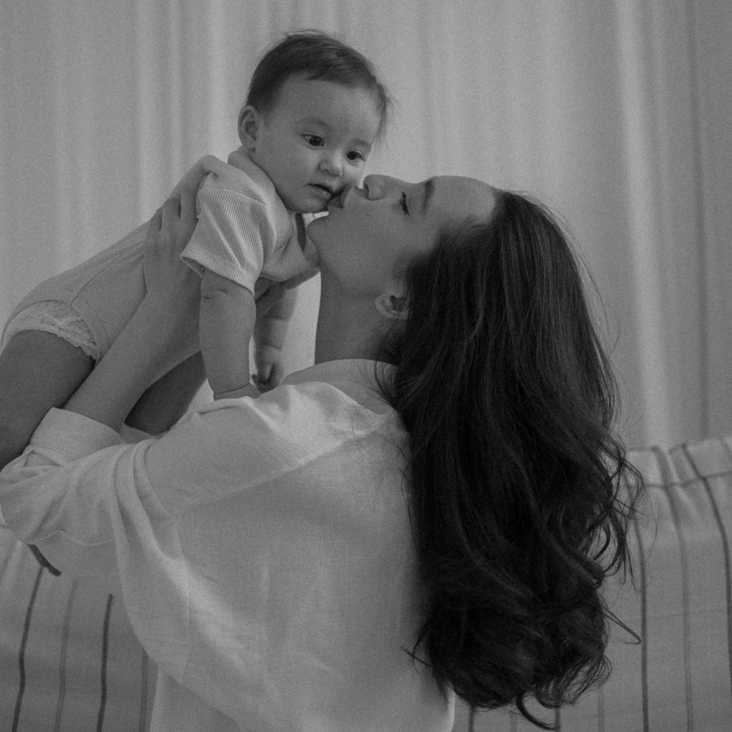 Семейная в студии: Рада и Мира. Эльвира Галимьянова — семейный фотограф Екатеринбурга