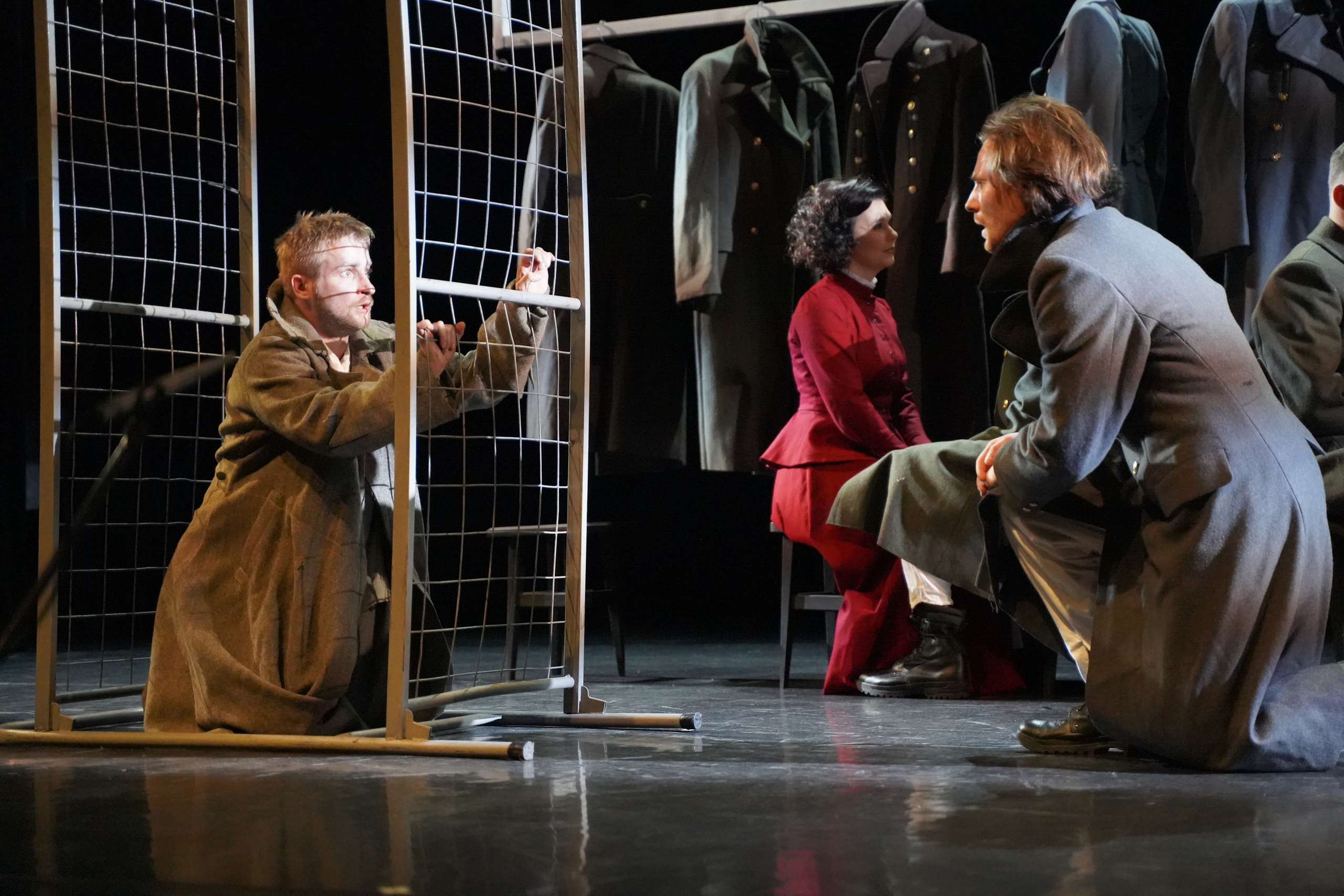 Спектакль«Поединок».Сначала театр-театр с начала.Фотосъемка спектакля. Портретный фотограф в Москве Елена Капралова