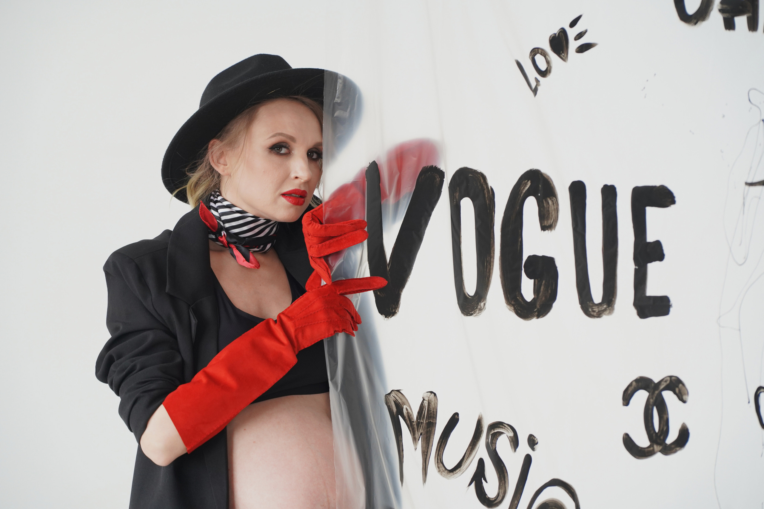 Фотосессия беременности. Фотосессия в студиях Москвы. Портретный фотограф в Москве Елена Капралова