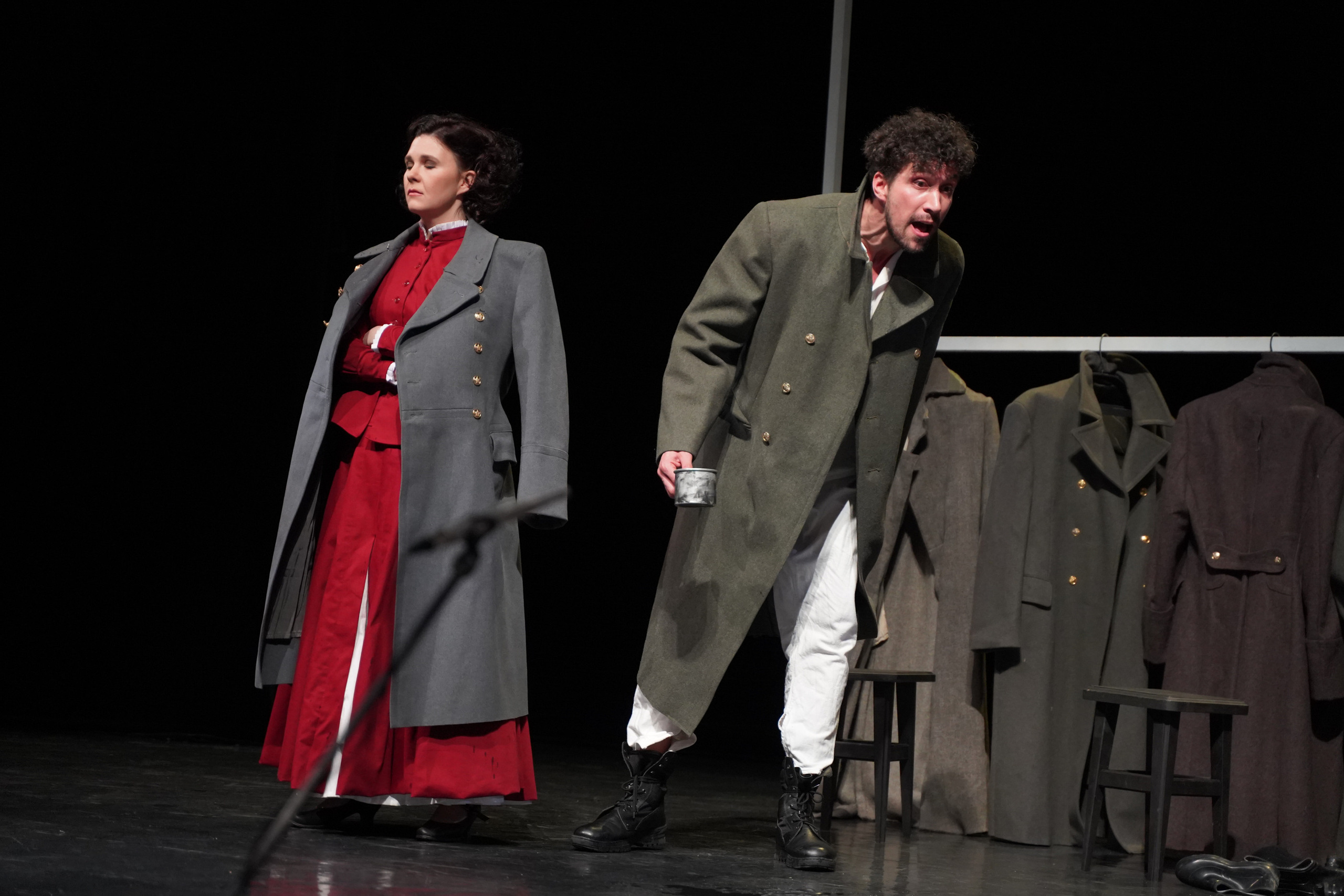 Спектакль«Поединок».Сначала театр-театр с начала.Фотосъемка спектакля. Портретный фотограф в Москве Елена Капралова