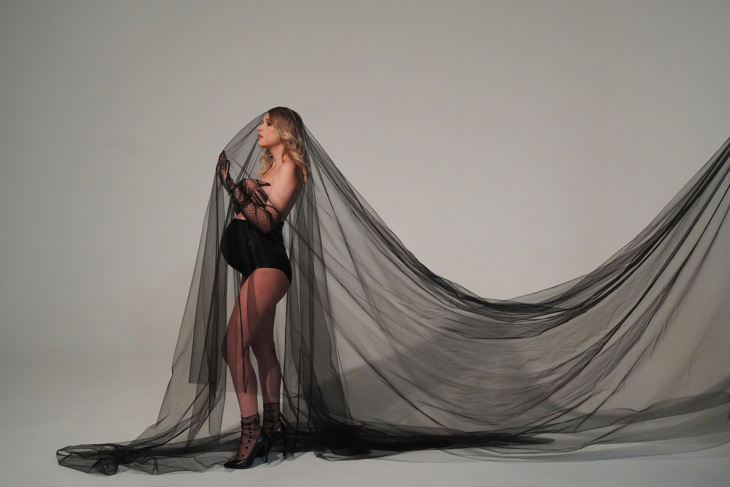 Фотосессия беременности. Фотосессия в студиях Москвы. Портретный фотограф в Москве Елена Капралова