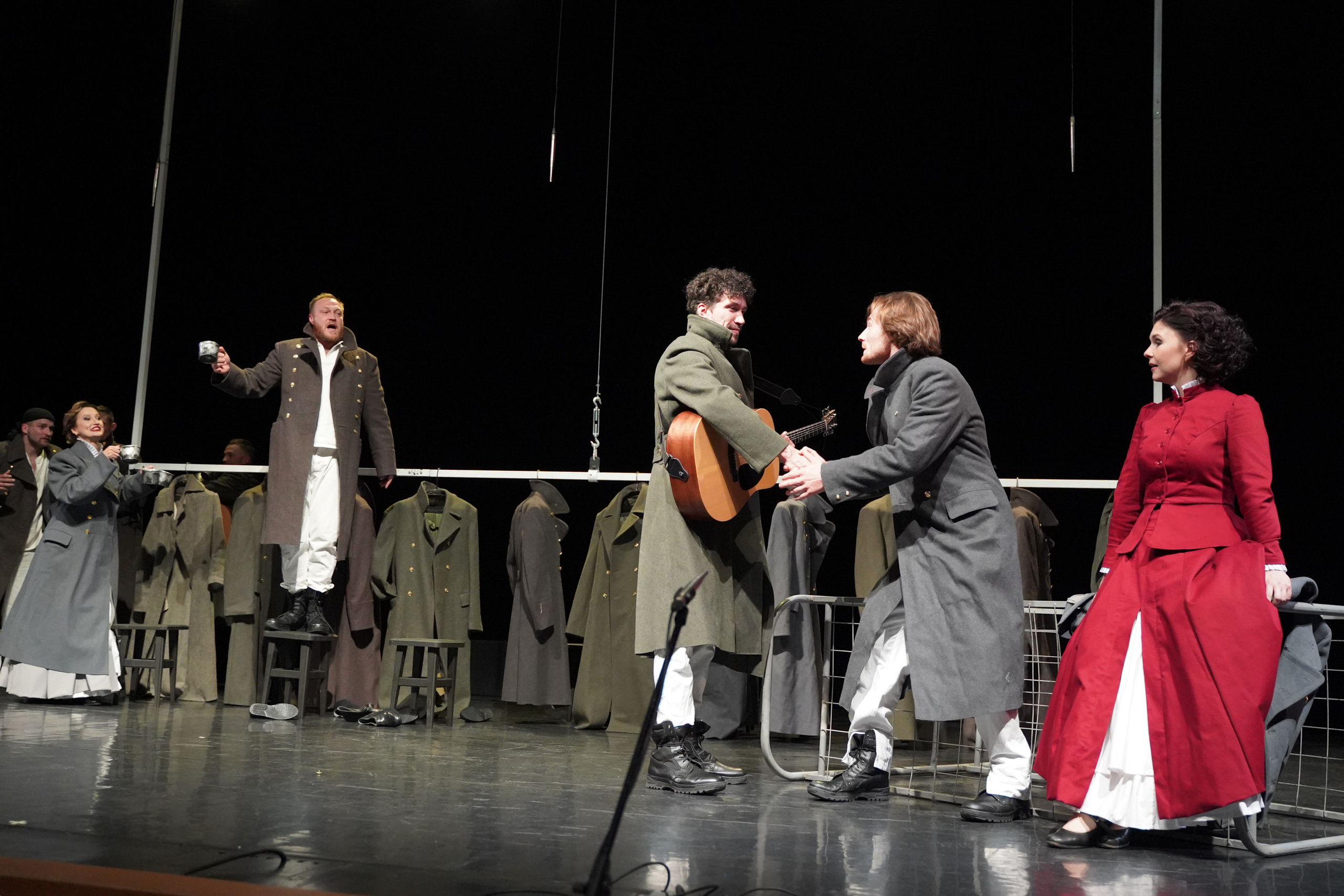 Спектакль«Поединок».Сначала театр-театр с начала.Фотосъемка спектакля. Портретный фотограф в Москве Елена Капралова