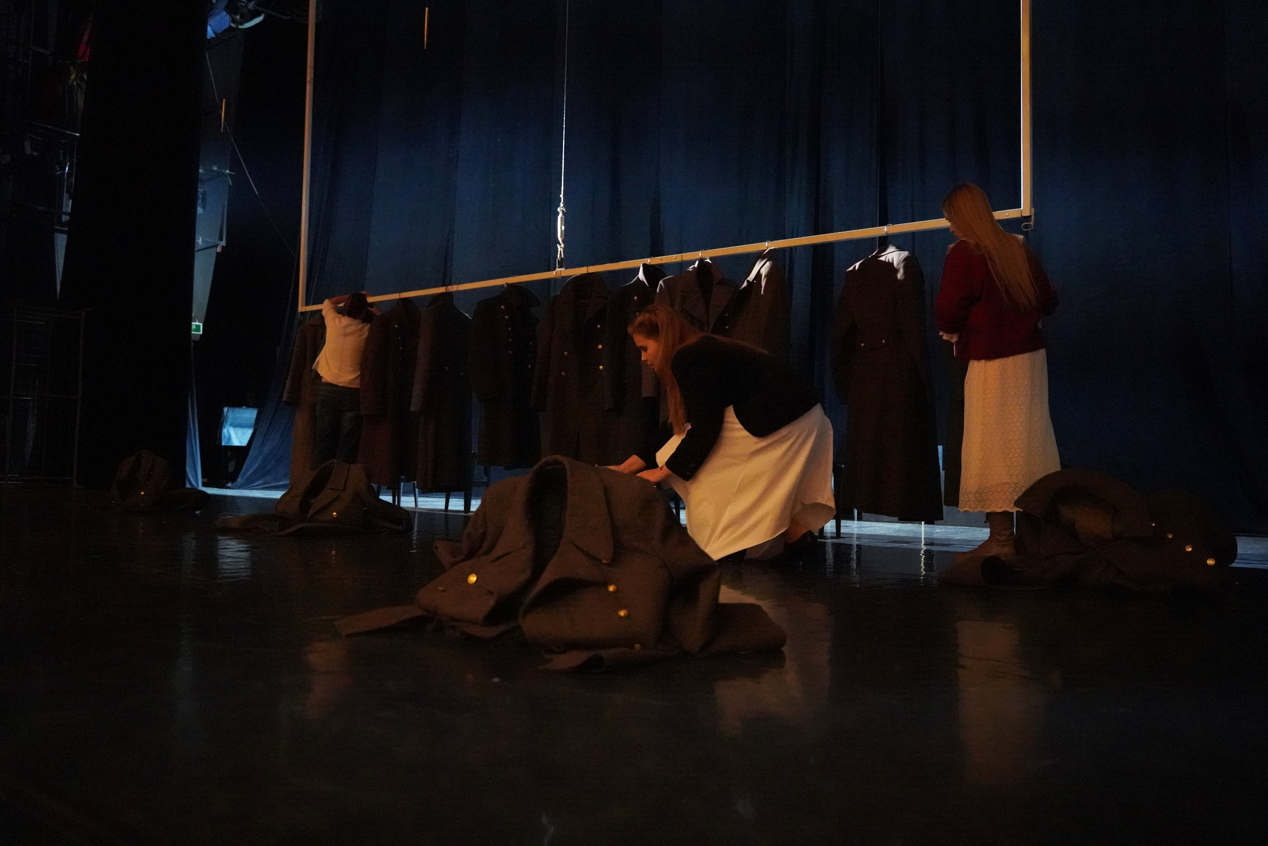 Спектакль«Поединок».Сначала театр-театр с начала.Театралный фотограф. Портретный фотограф в Москве Елена Капралова