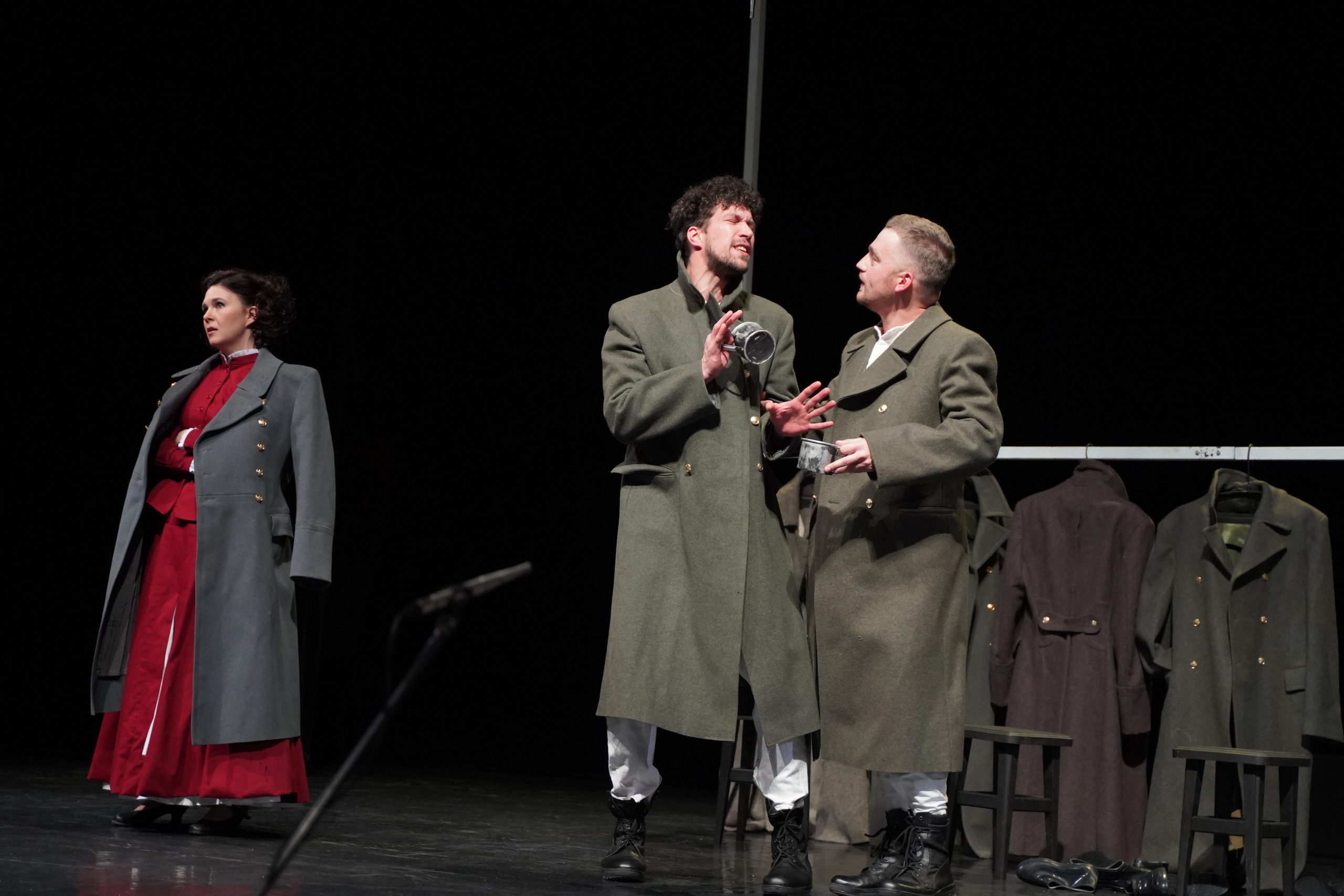 Спектакль«Поединок».Сначала театр-театр с начала.Фотосъемка спектакля. Портретный фотограф в Москве Елена Капралова