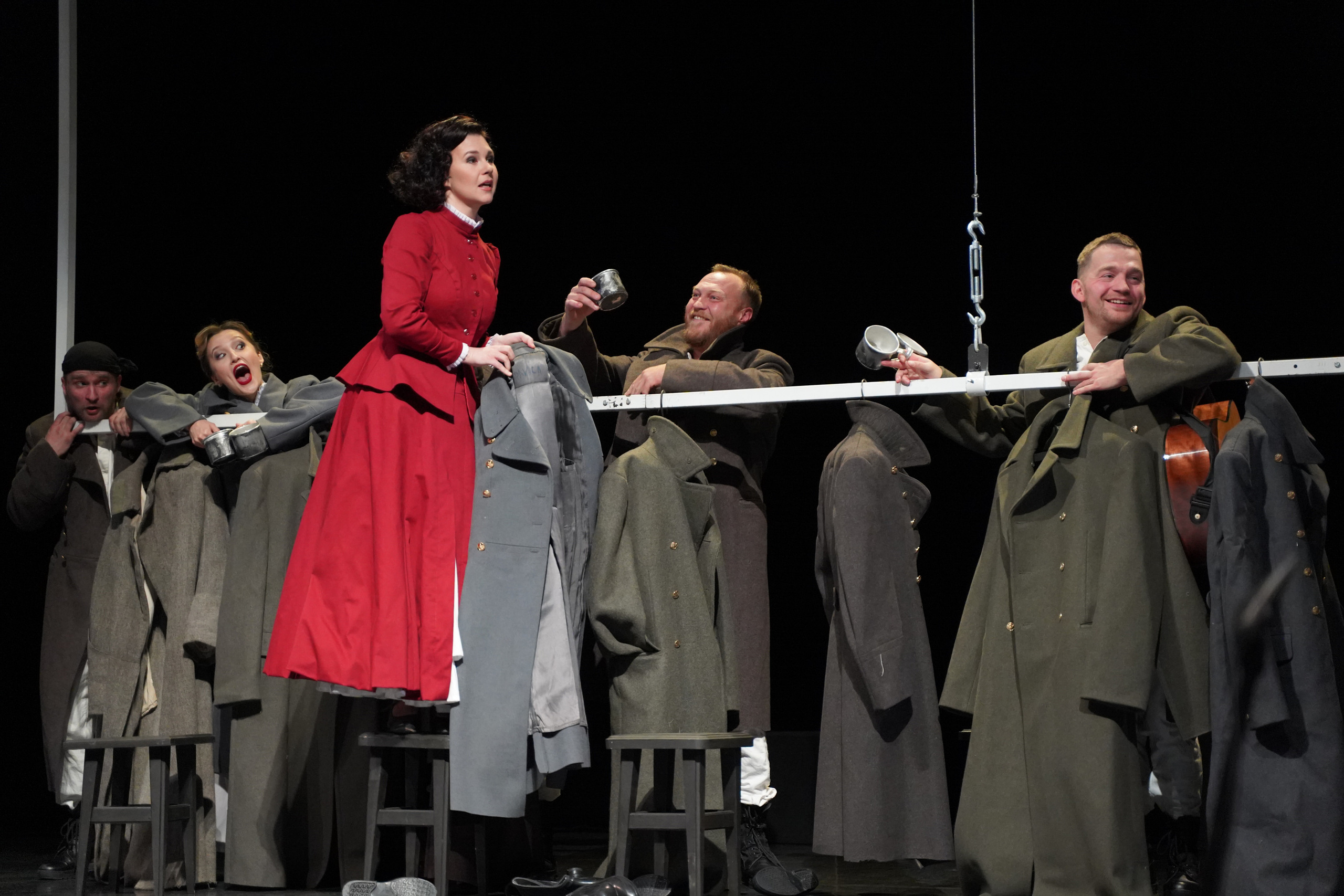 Спектакль«Поединок».Сначала театр-театр с начала.Фотосъемка спектакля. Портретный фотограф в Москве Елена Капралова