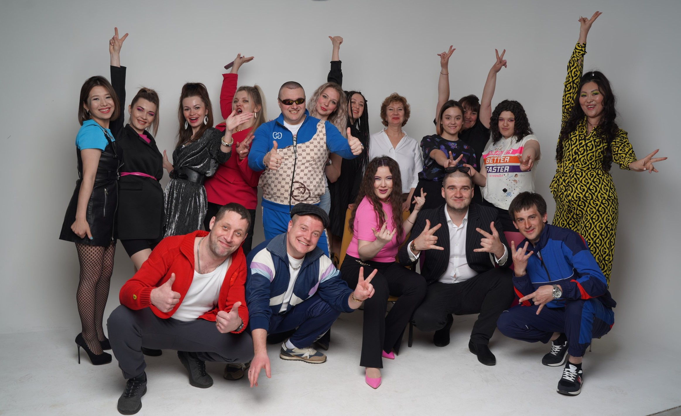 Взрослый день рождения в стиле 90-х. Фотосъемка праздника в Москве. Портретный фотограф в Москве Елена Капралова