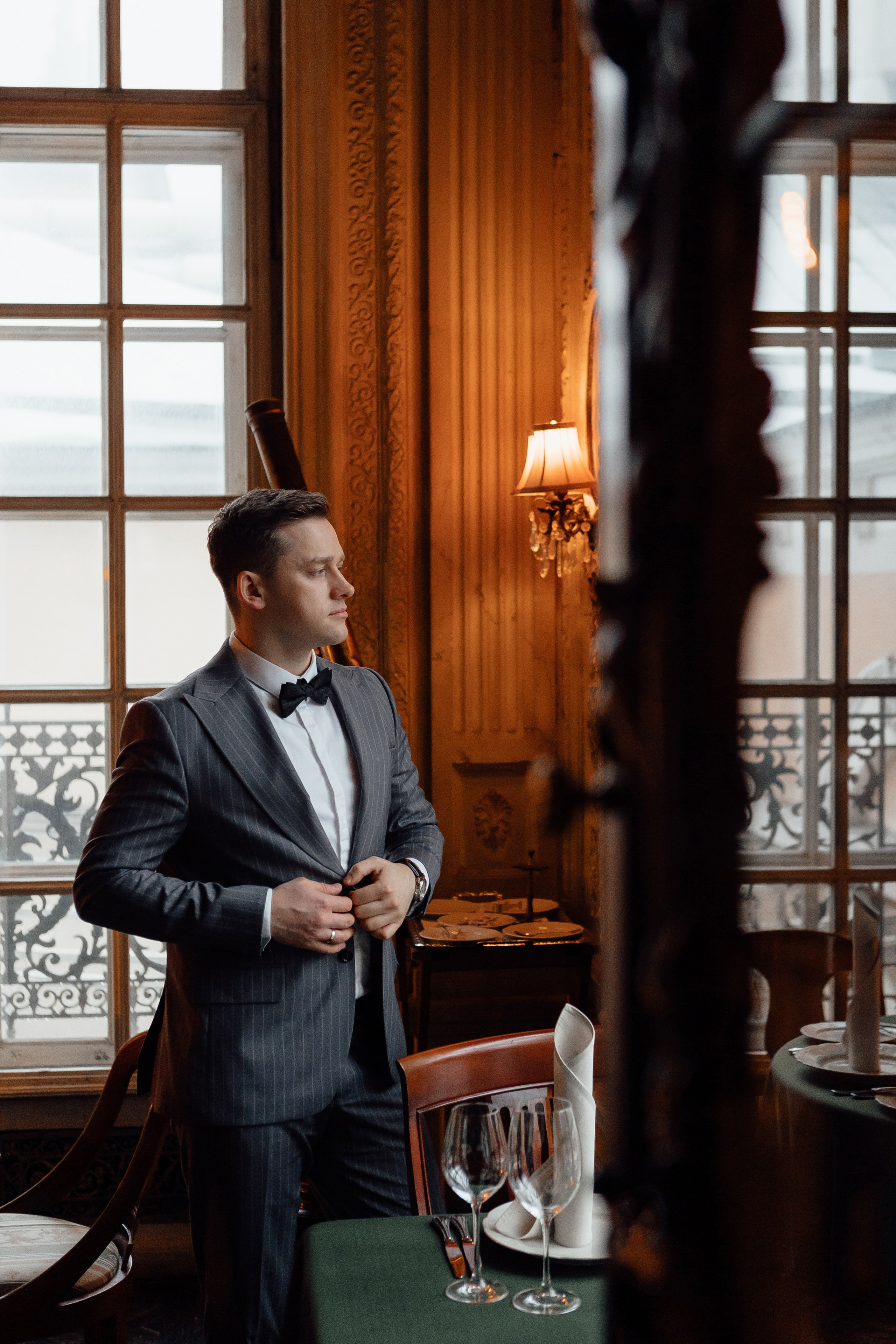 Свадебная фотосессия в Кафе Пушкинъ. Свадебный фотограф в Москве Дарья Олендарёва