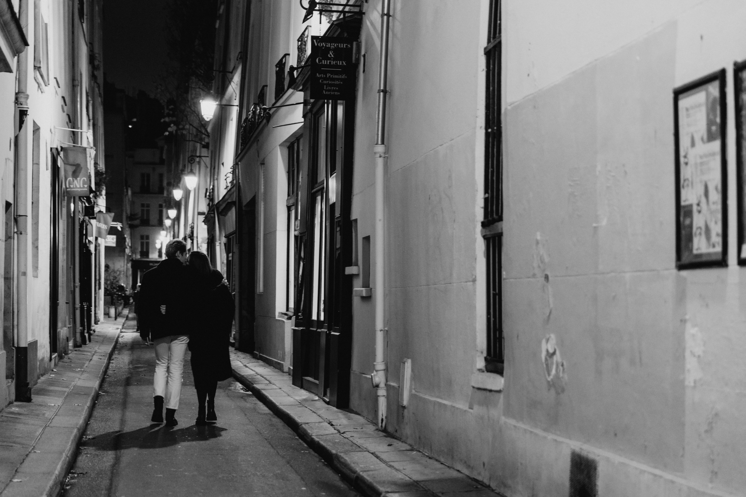 Why am I so crazy about her. Photographer in Paris