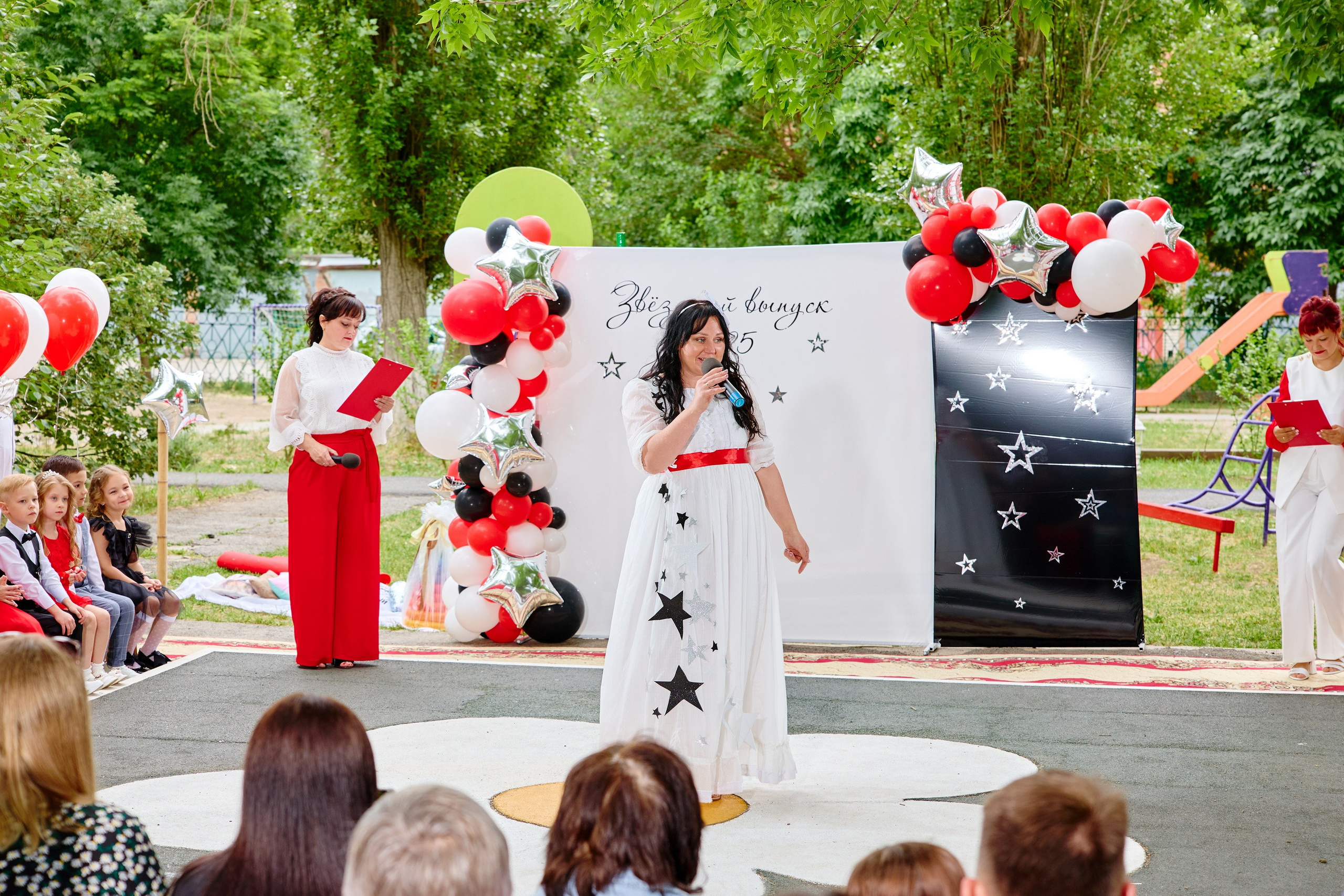 Выпускной 45 сад. Фотограф Выпускные альбомы Таганрог Сергей Коробченко