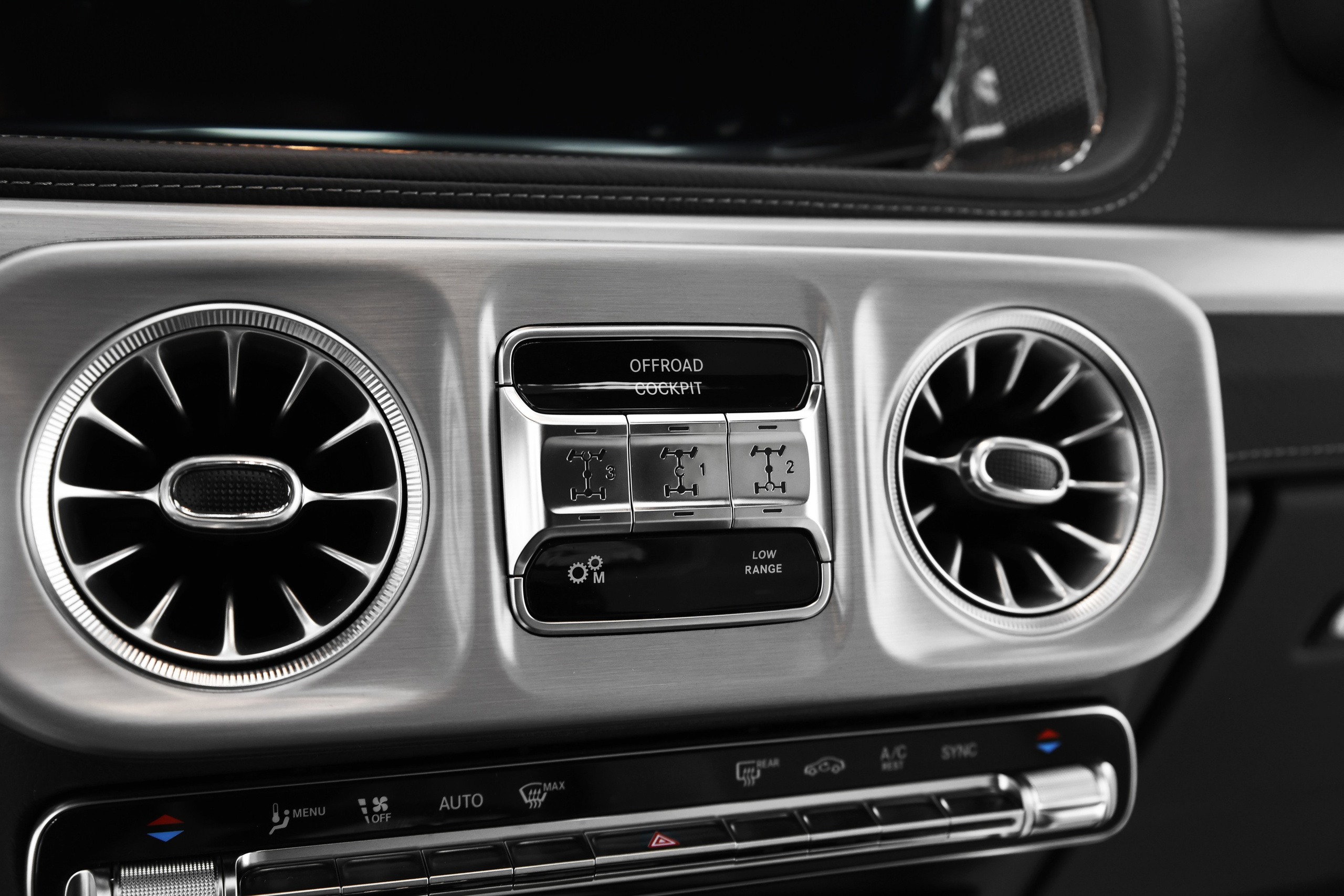 2019 MERCEDES BENZ G450d AMG. Mixturecaptures