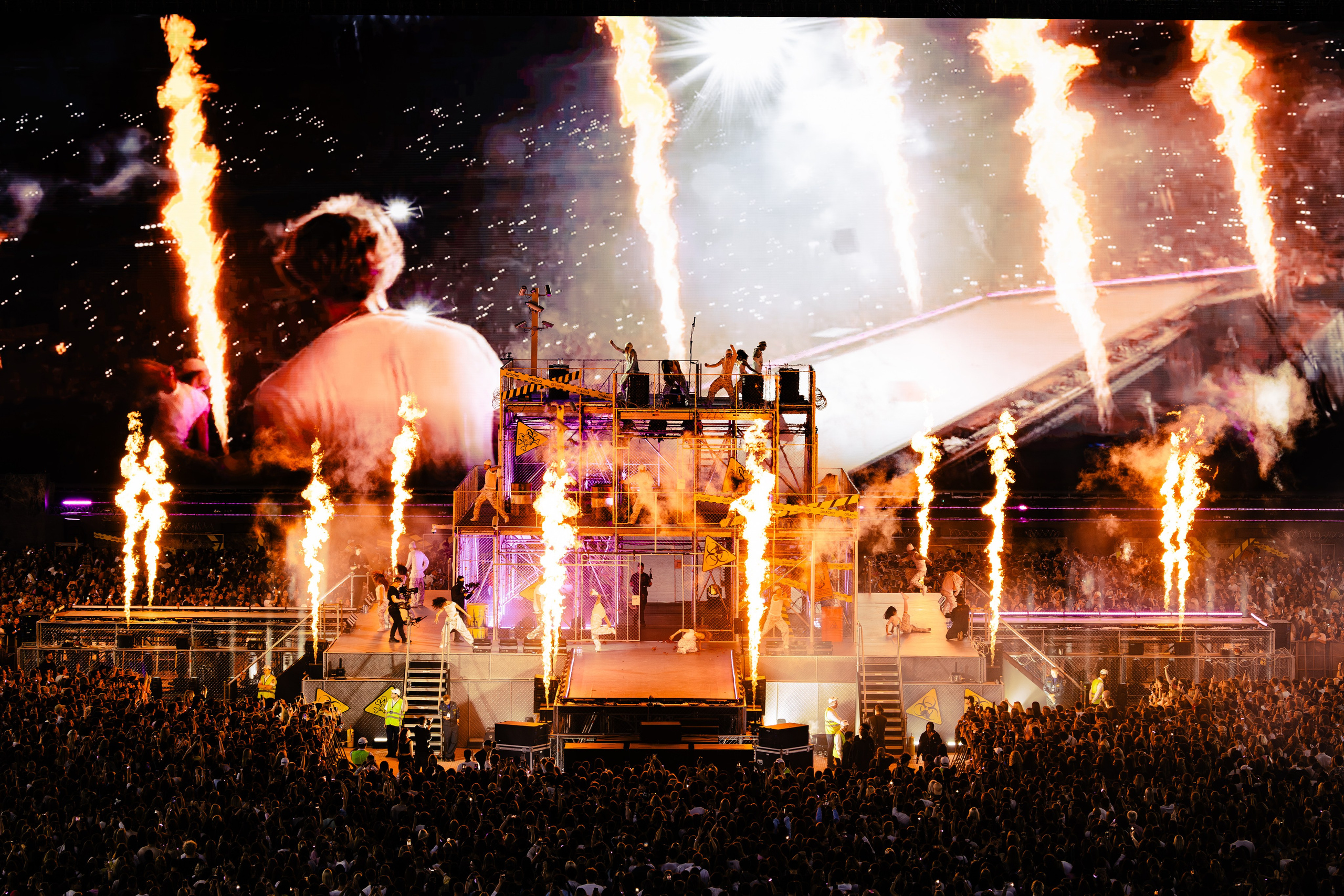 ЕГОР КРИД В ЛУЖНИКАХ 30.08.25. Концертный и репортажный фотограф в Москве и Санкт-Петербурге Мария