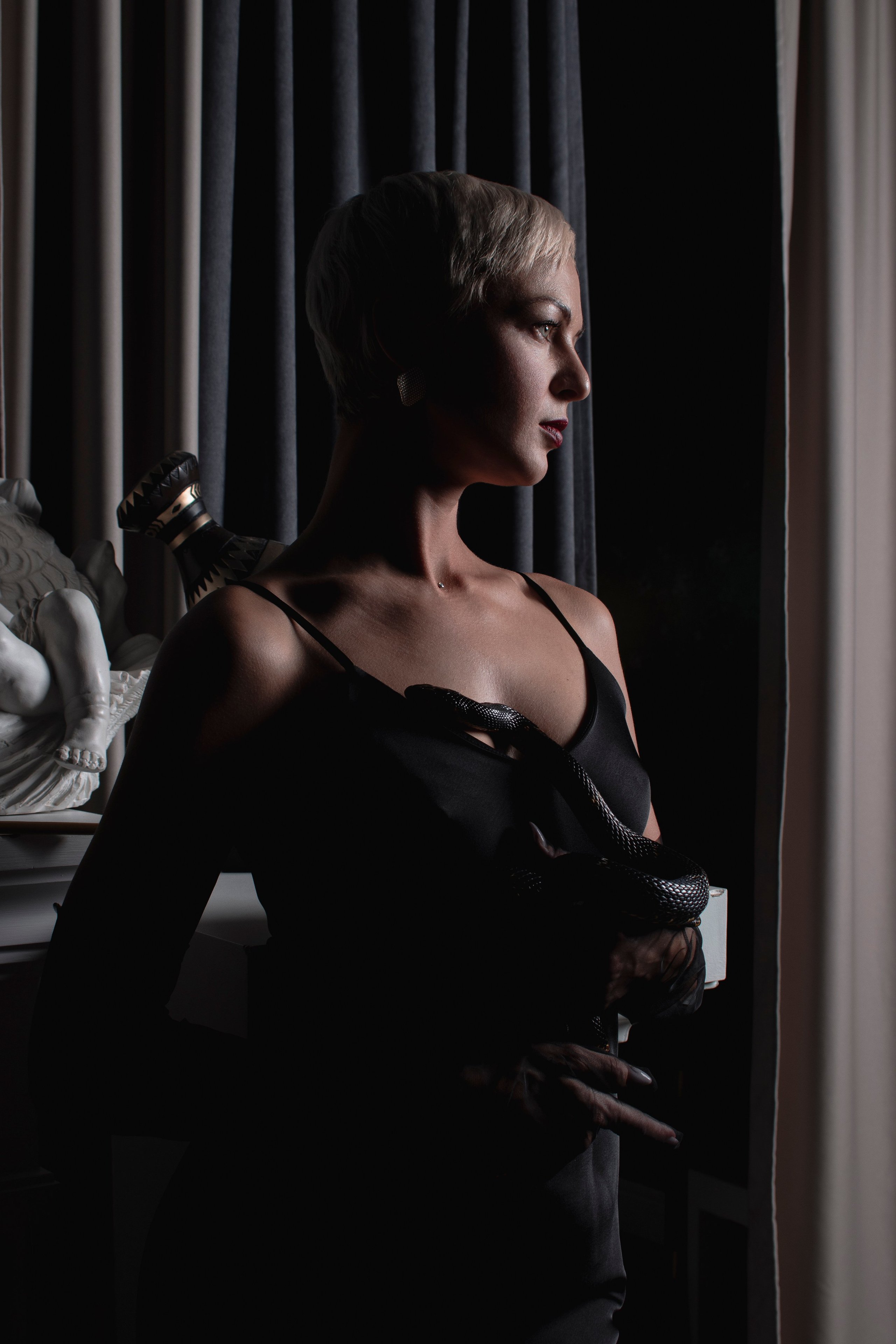 Съемка со змеей. Фотограф продюсер съемок Йолдыз Плетнева