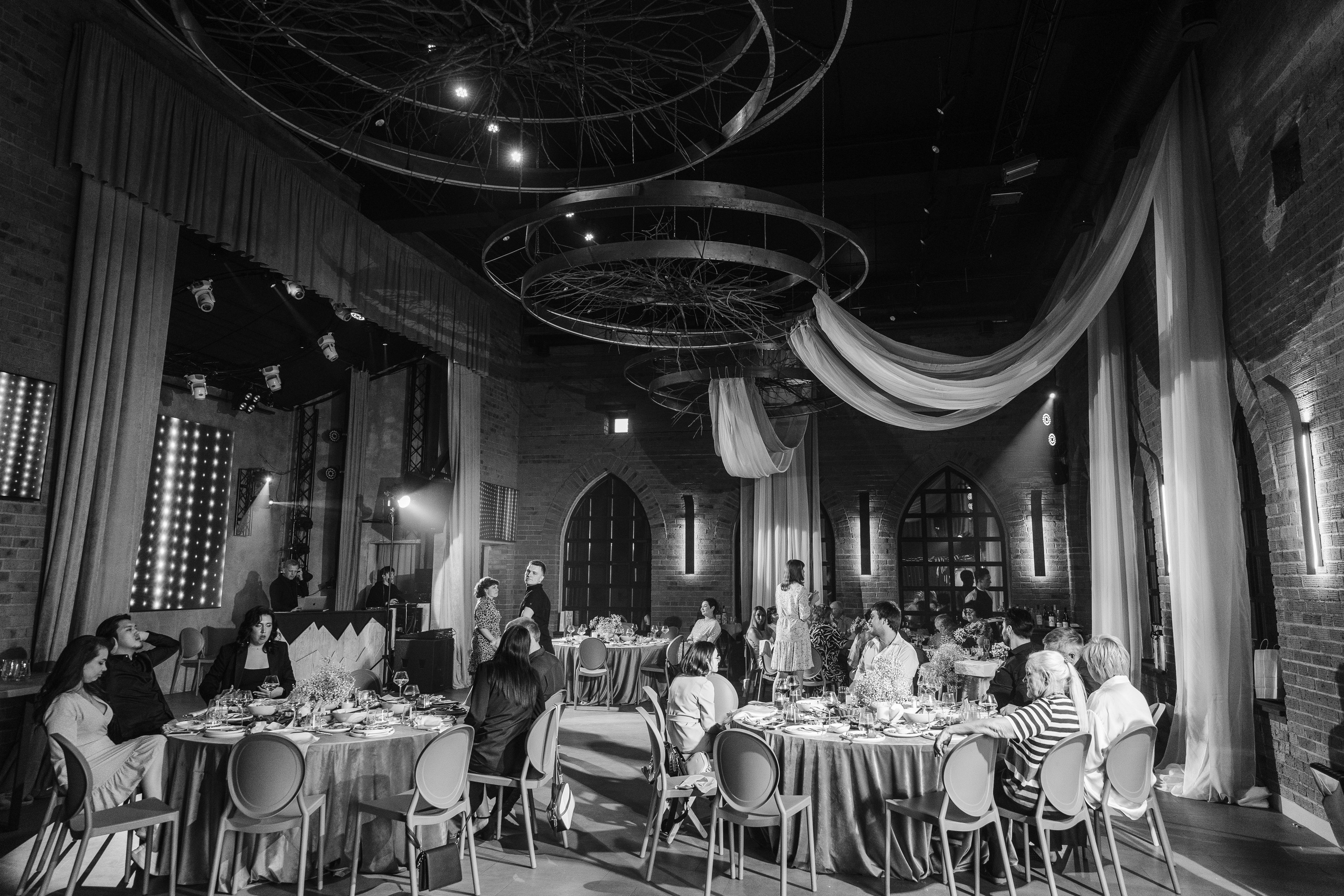 Замечательная свадьба в Белом Замке Шамони в Красноярске. Свадебный фотограф-видеограф в Красноярске Евгений Константинопольский