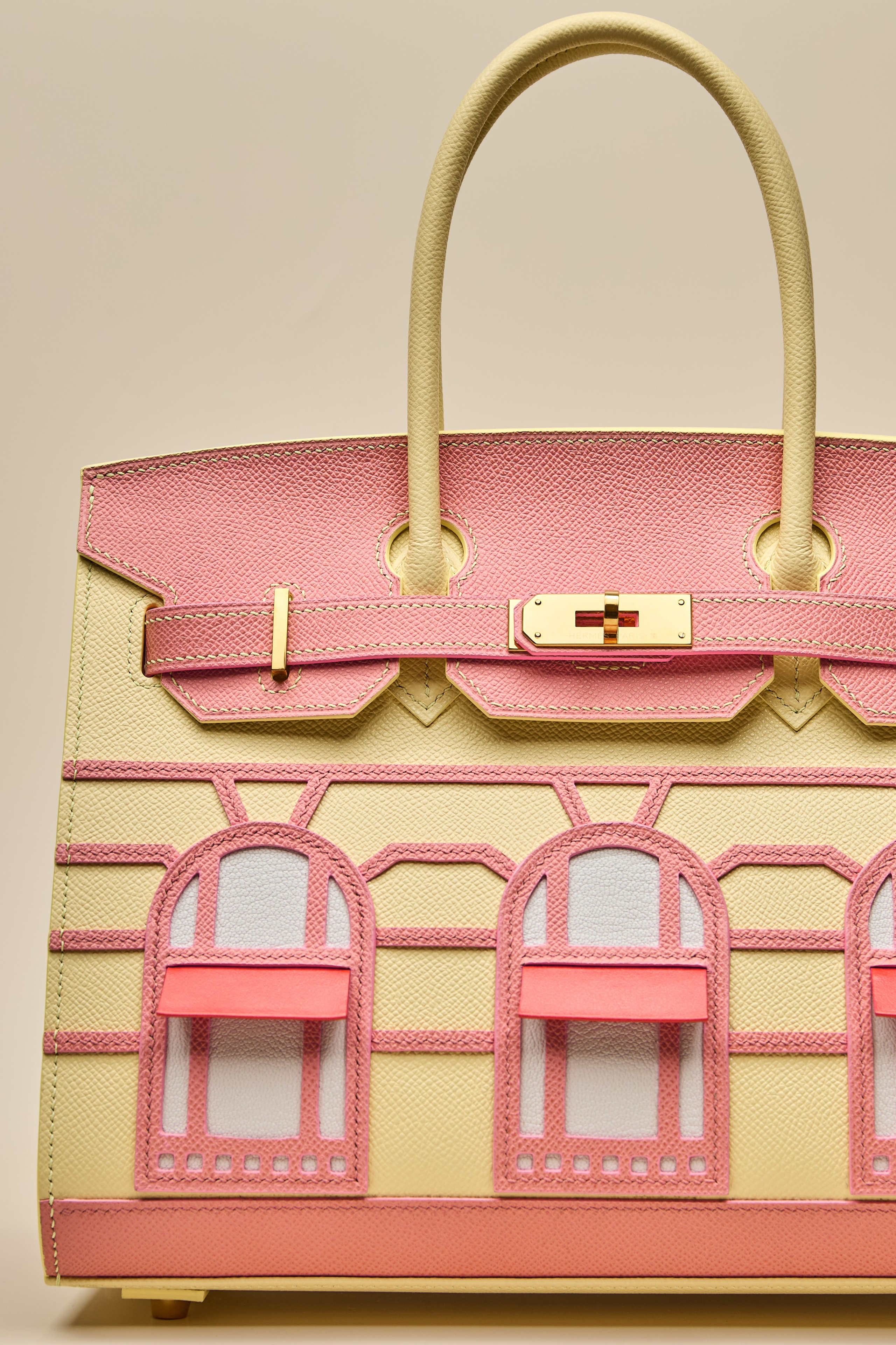 Предметная рекламная каталожная съемка сумок премиум брендов под ключ Москва