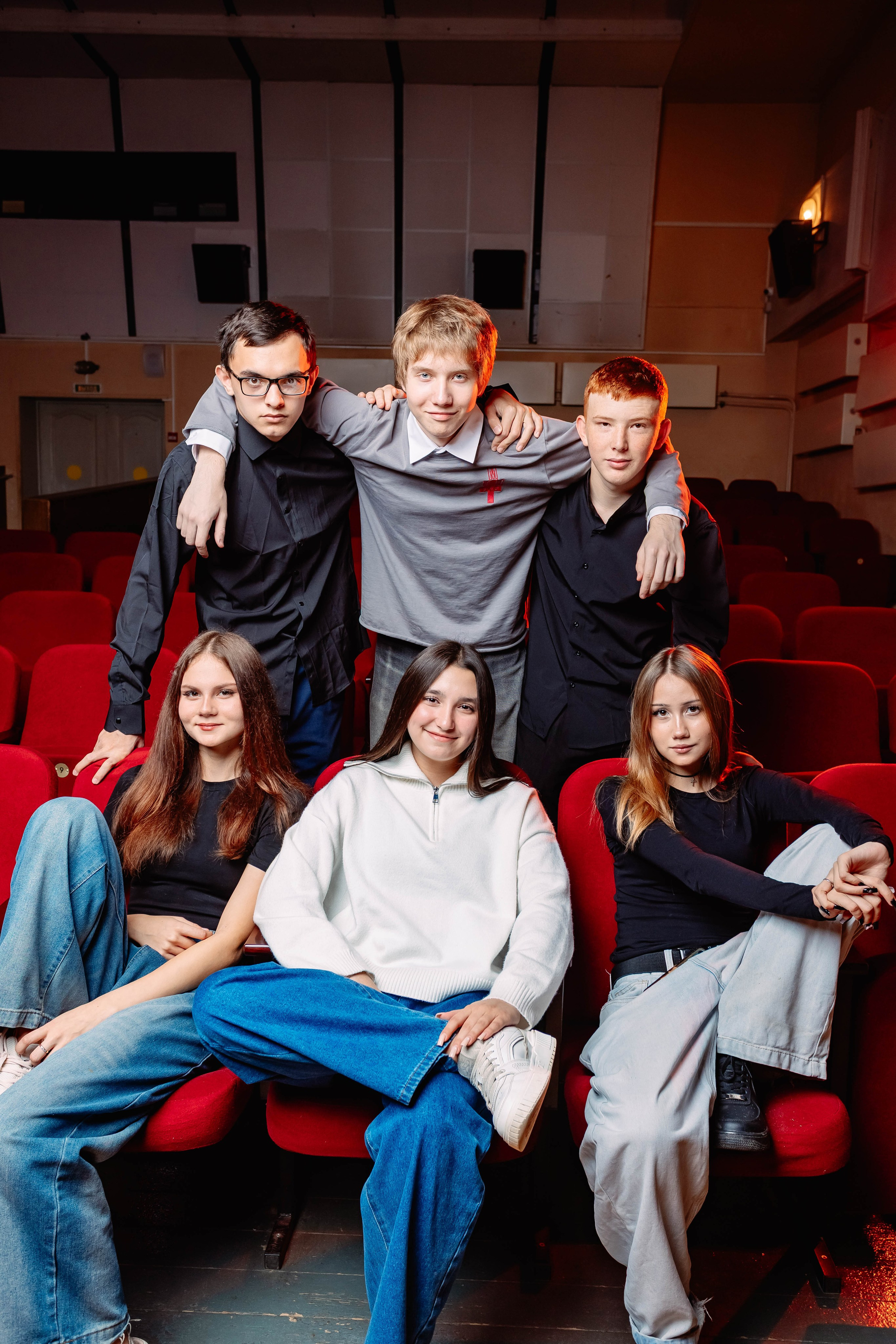 Позирование группы. Выпускные альбомы для детского сада и школы