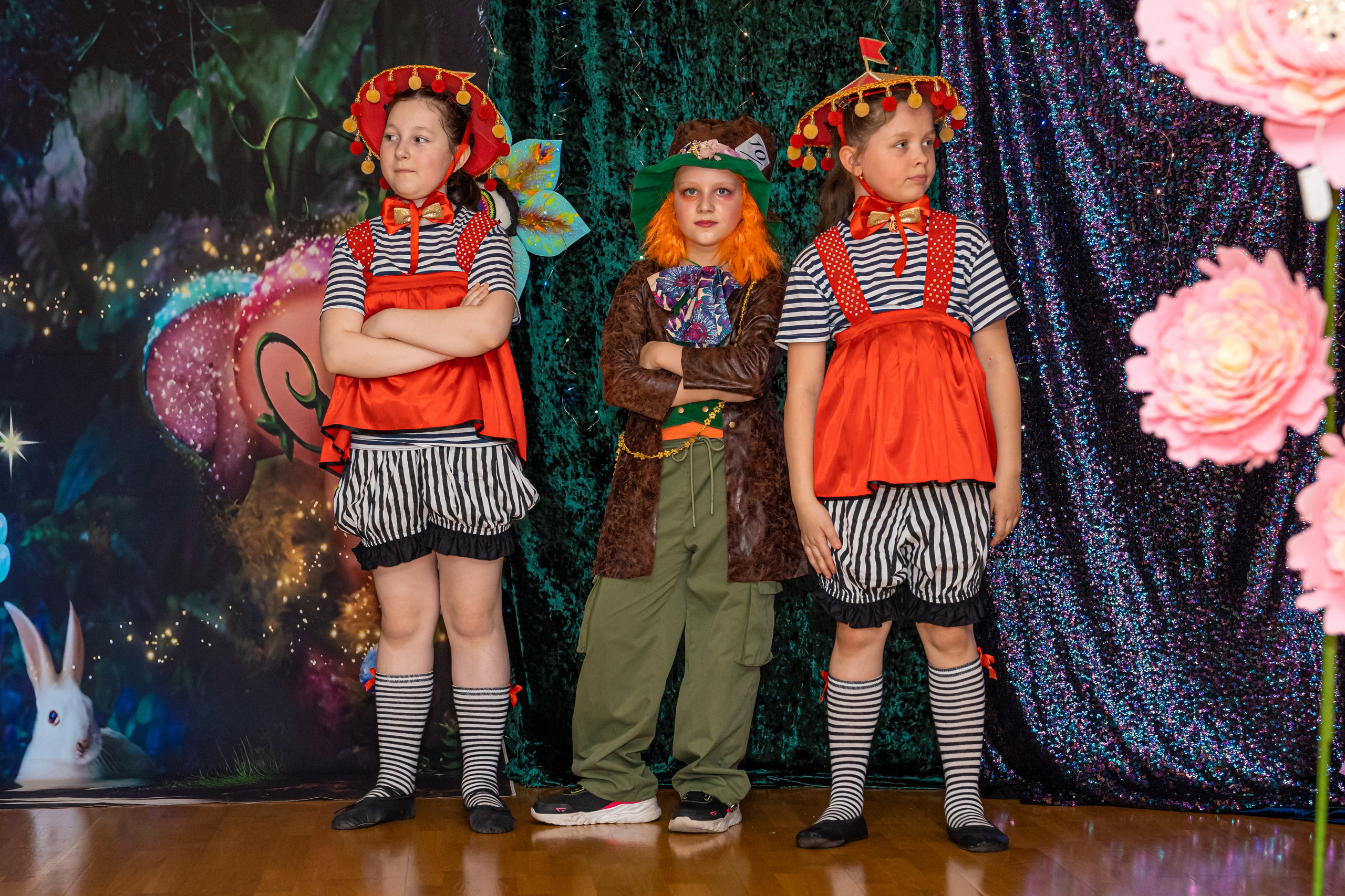 Фотосъемка детского выступления «Алиса в стране чудес». Ирина Носова - семейный и детский фотограф